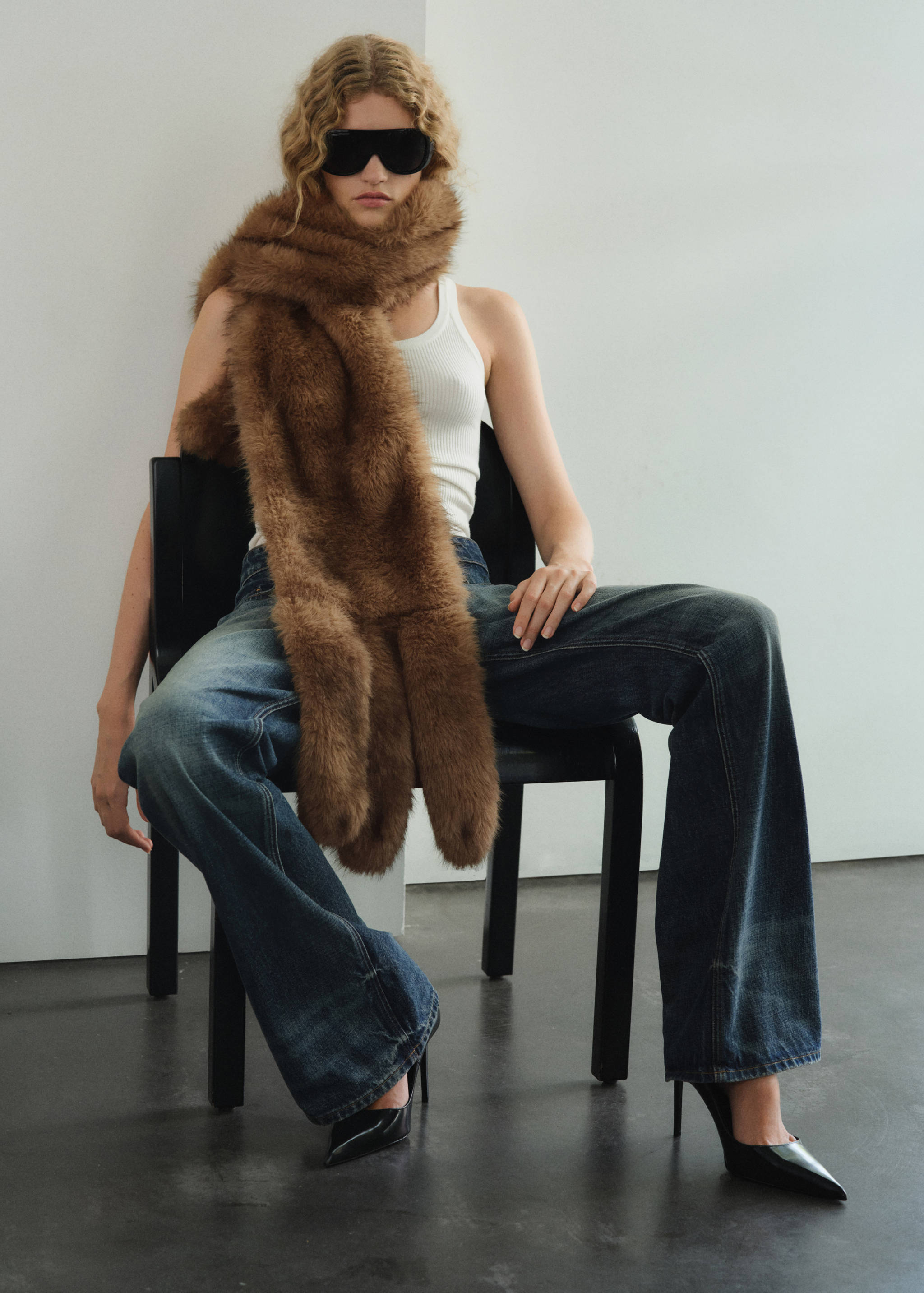 Long faux-fur scarf - General plane