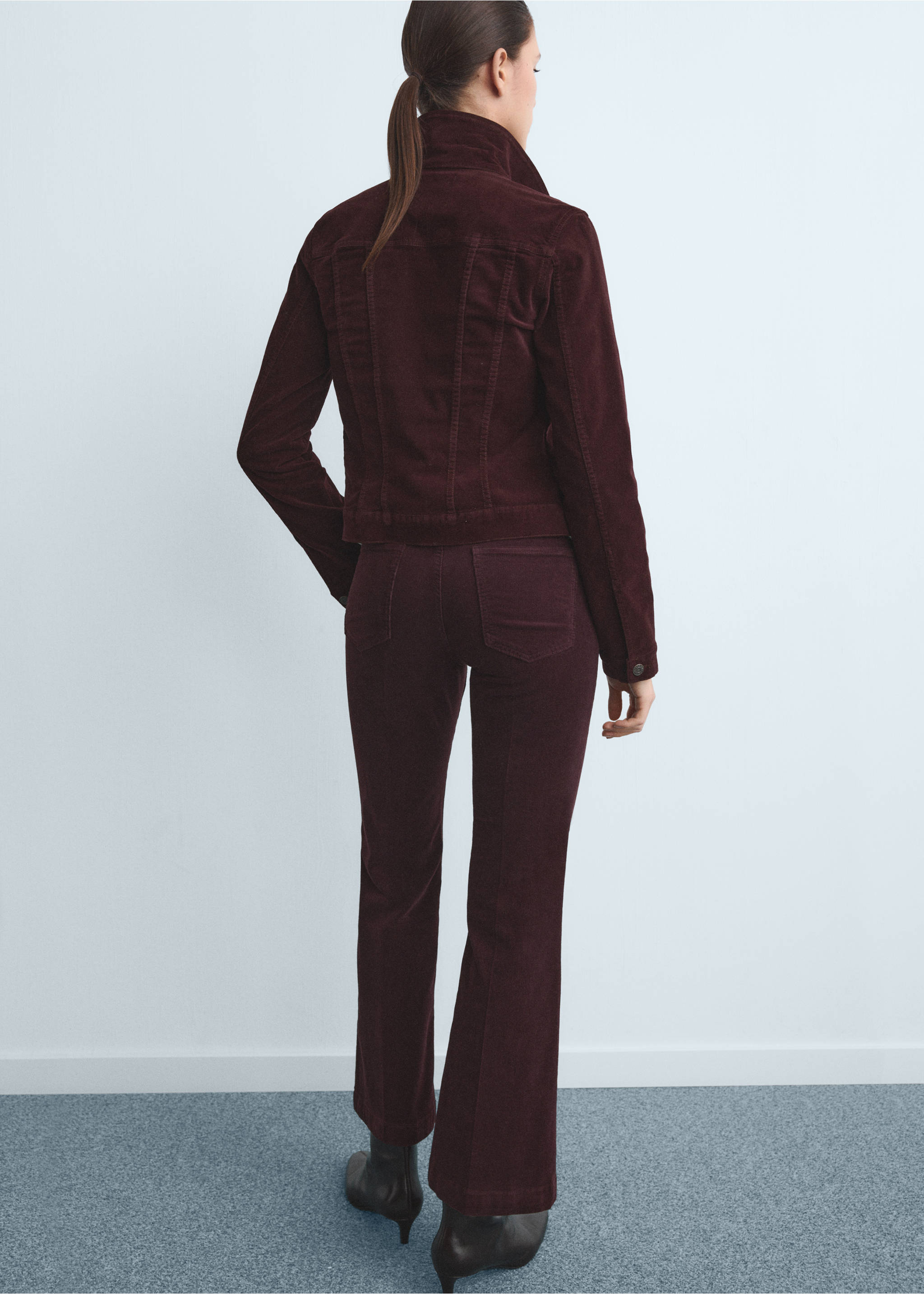 Corduroy flared jeans - Reverse of the article, Wine. Ref: 17037772-00.