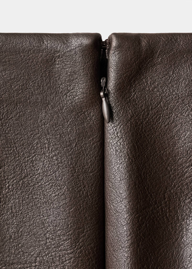 Faux-leather pencil skirt — Chocolate