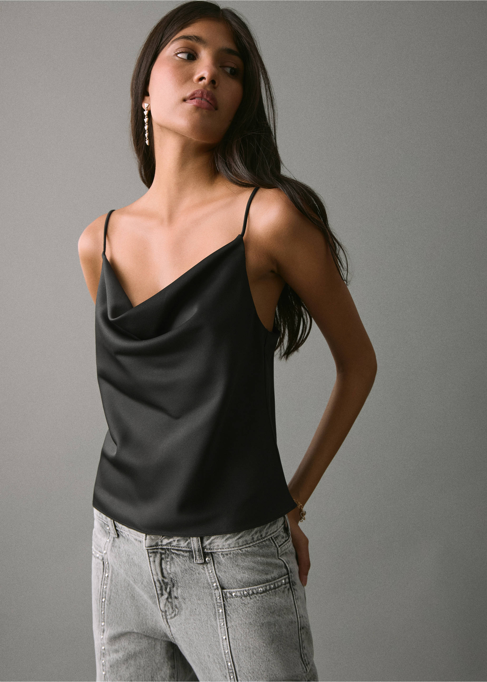 Top satinado - Plano medio, Negro. Ref: 17037784-00.