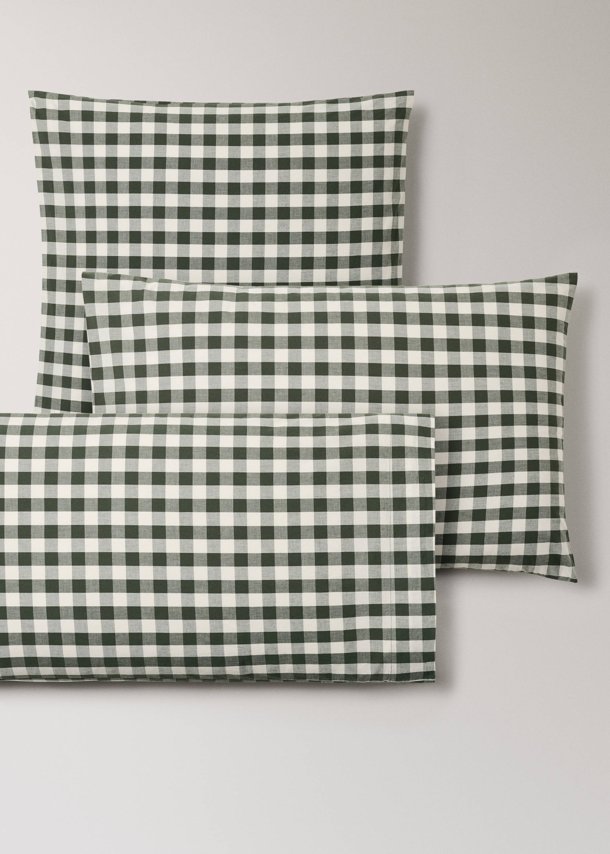 Two cotton yarn-dyed gingham check pillowcases 50x75cm - Details of the article 4