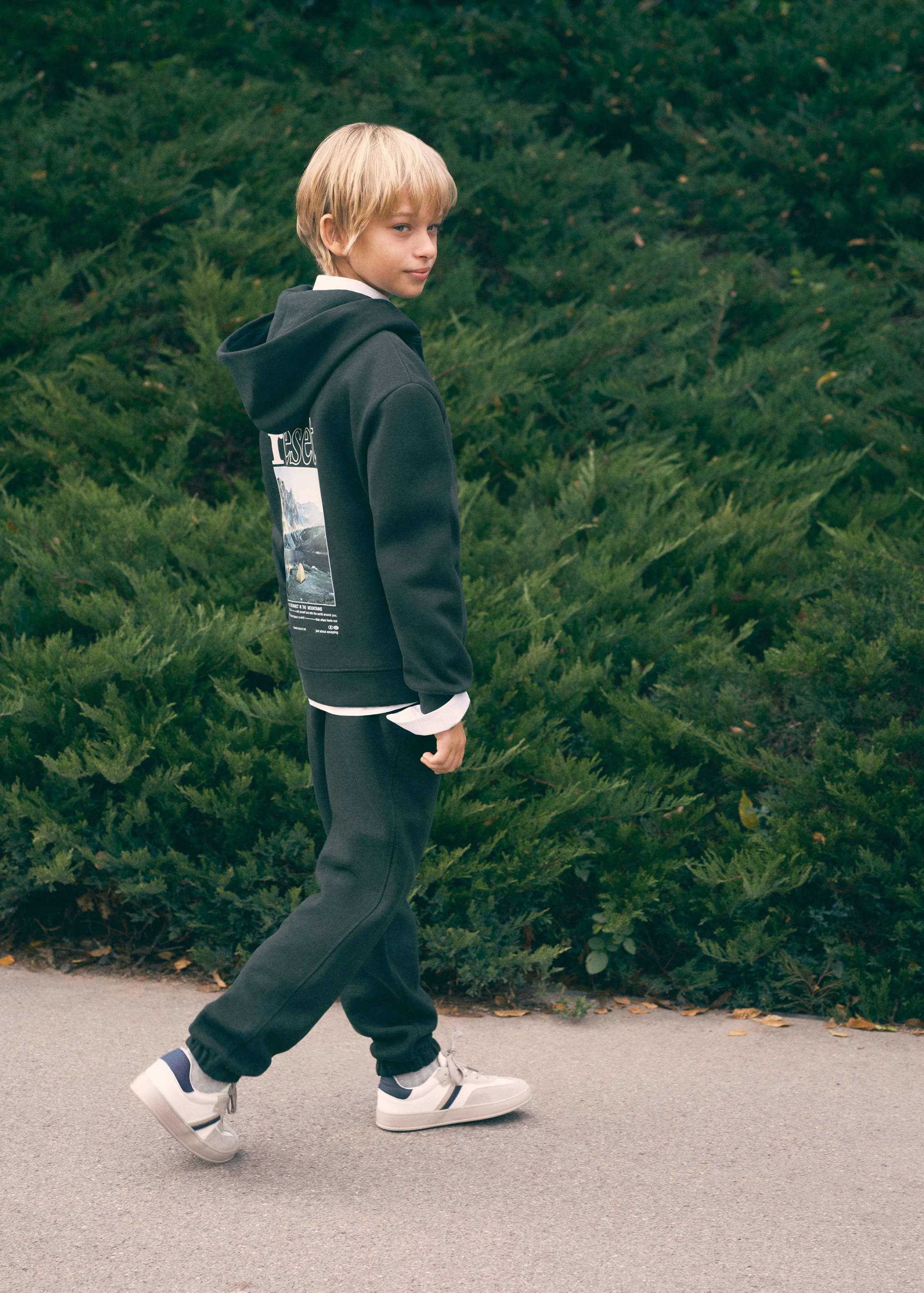 Cotton joggers with elastic waist - Details of the article 6