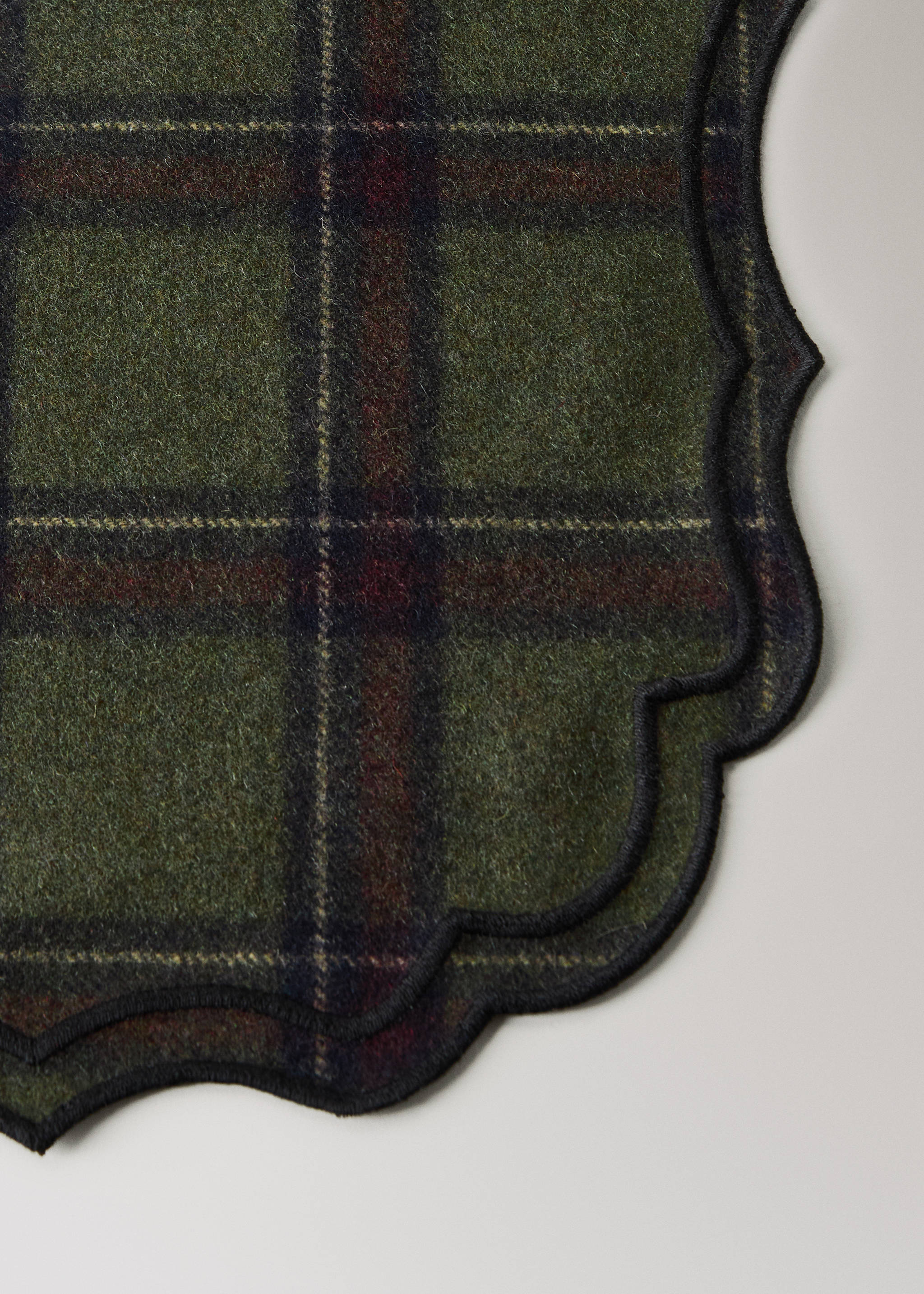 Flannel placemat - Details of the article 1