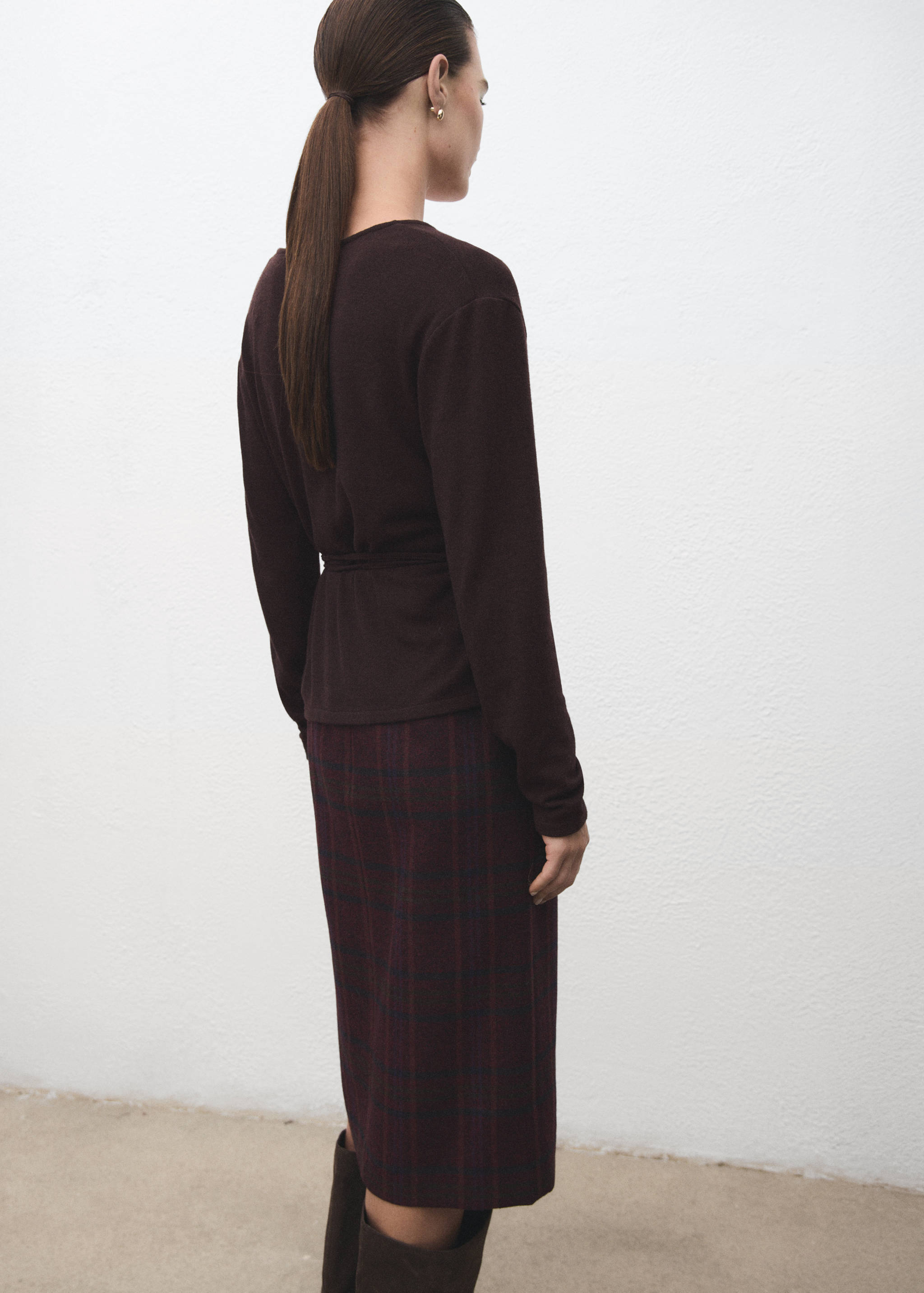 Вязаный кардиган с поясом - Обратная сторона изделия