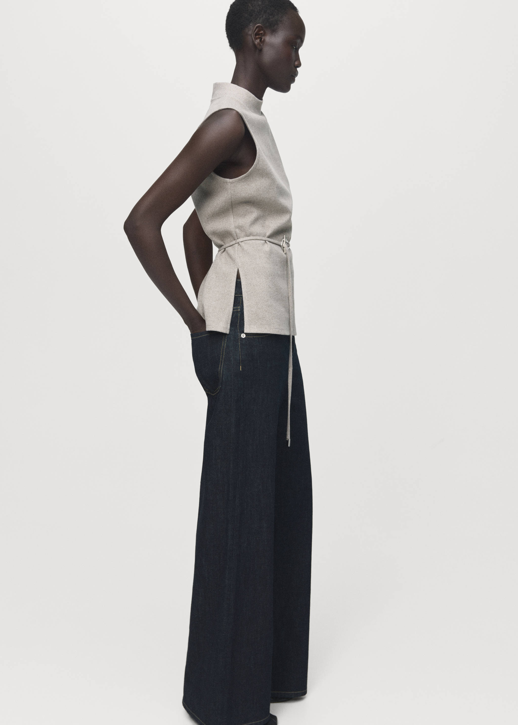 Turtleneck top with belt - Details of the article 2