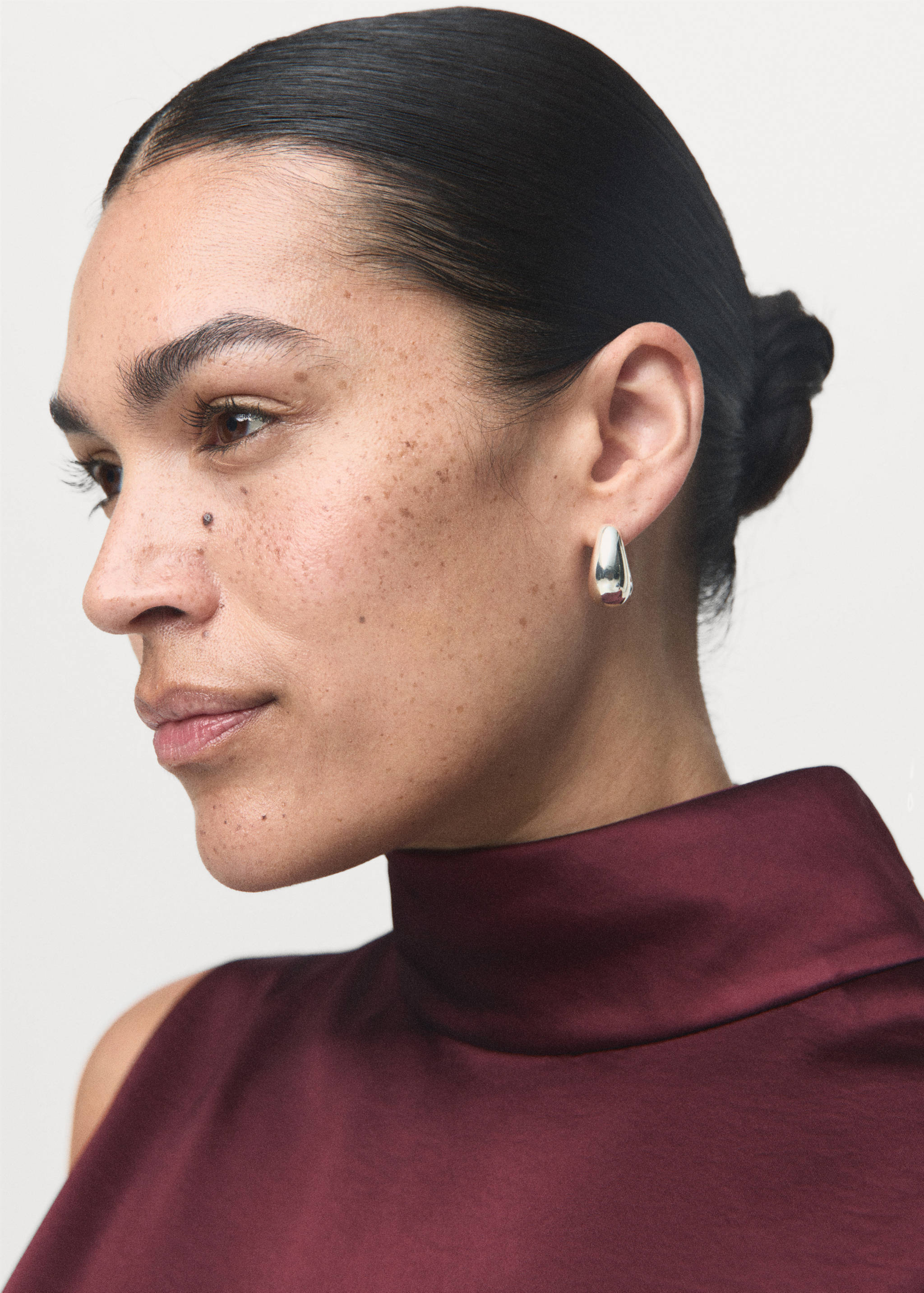 Blouse satinée col roulé - Détail de l'article 4