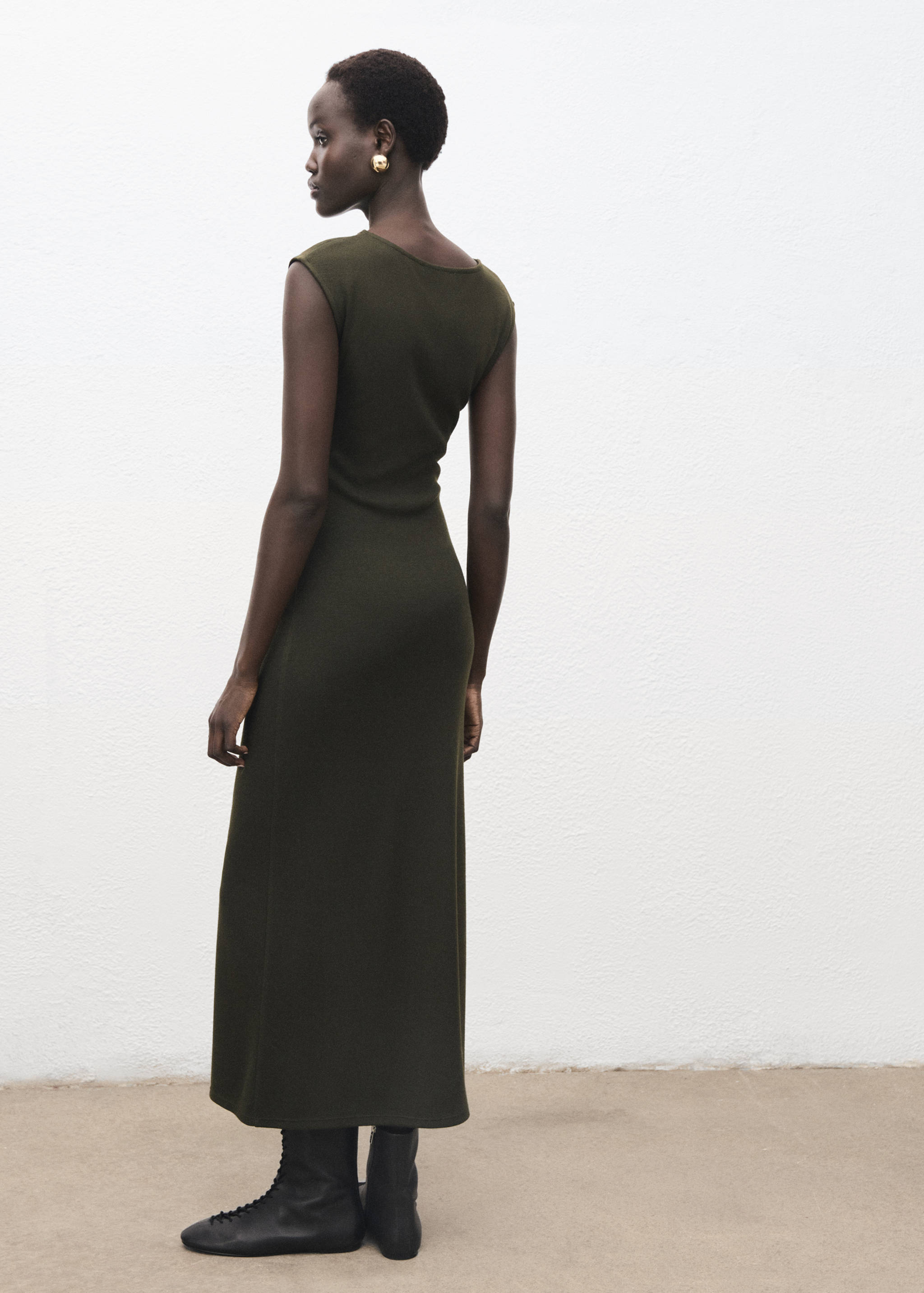 Robe en maille fine avec fronce latérale - Verso de l’article