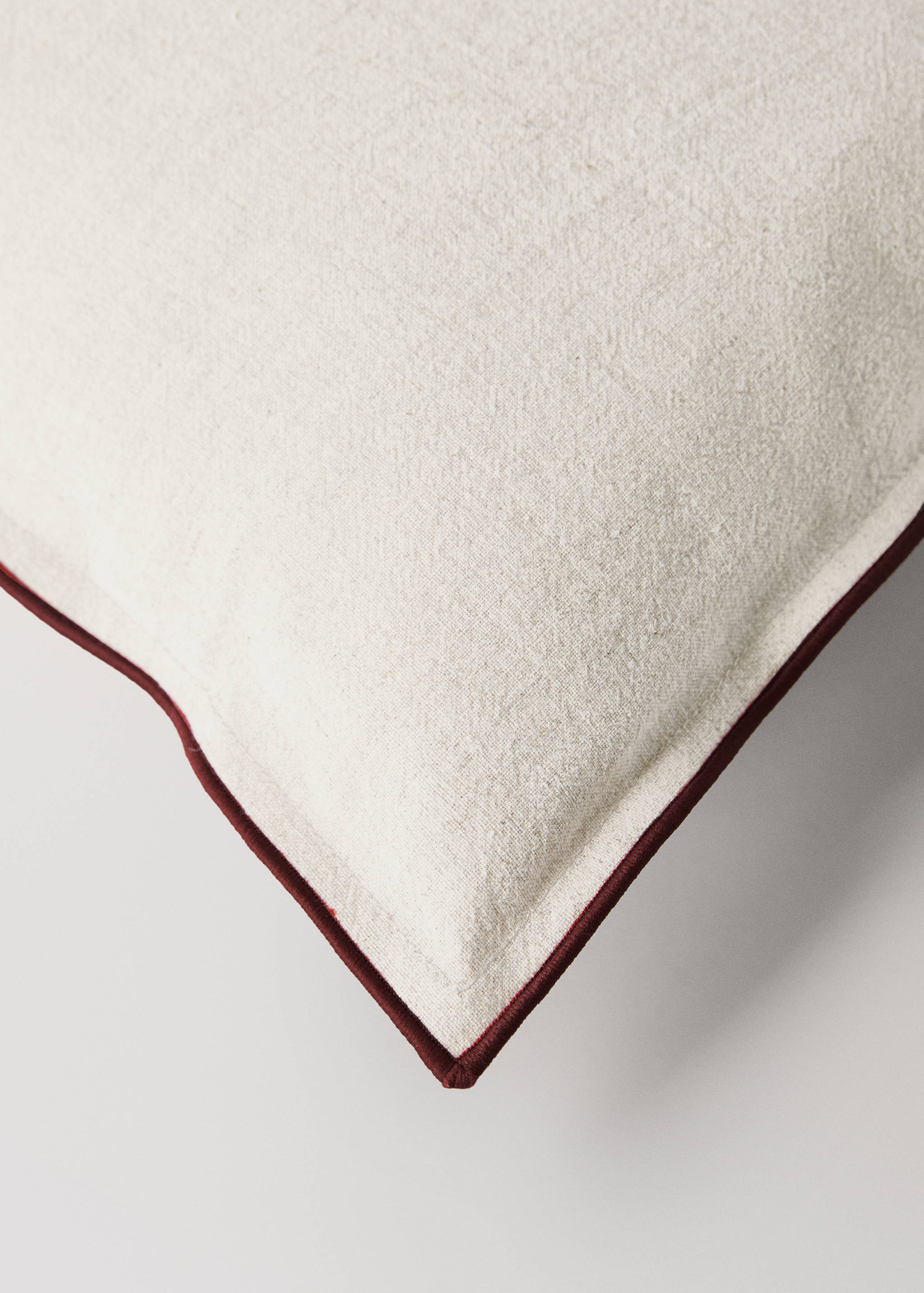 Children's cushion cover with overlock 40x40cm - Details of the article 2