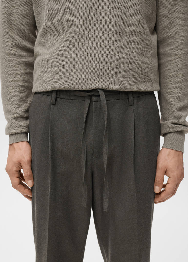 Regular fit cord pleated trousers — Medium Brown