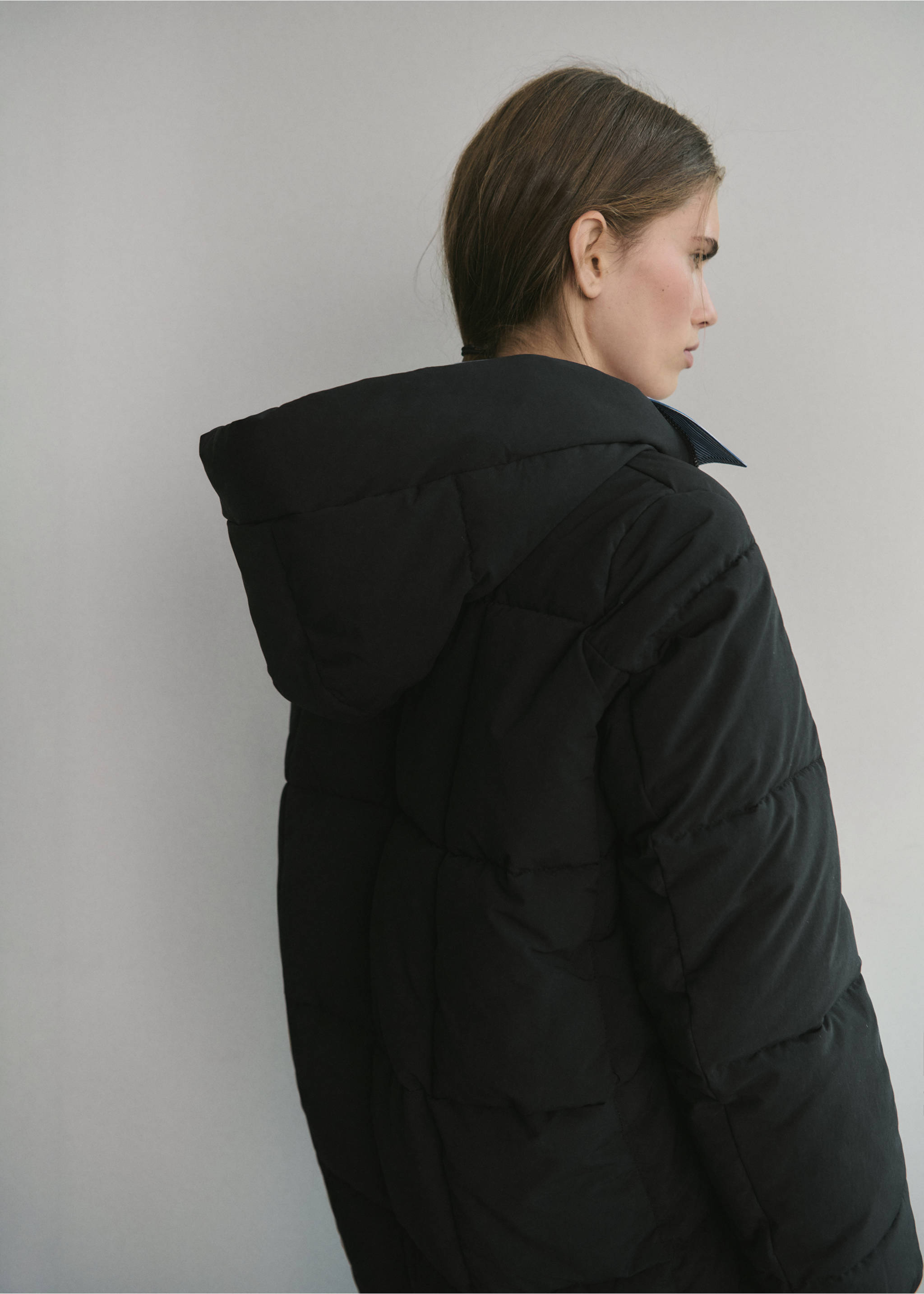 Hood puffer coat - Reverse of the article, Black. Ref: 17038267-00.