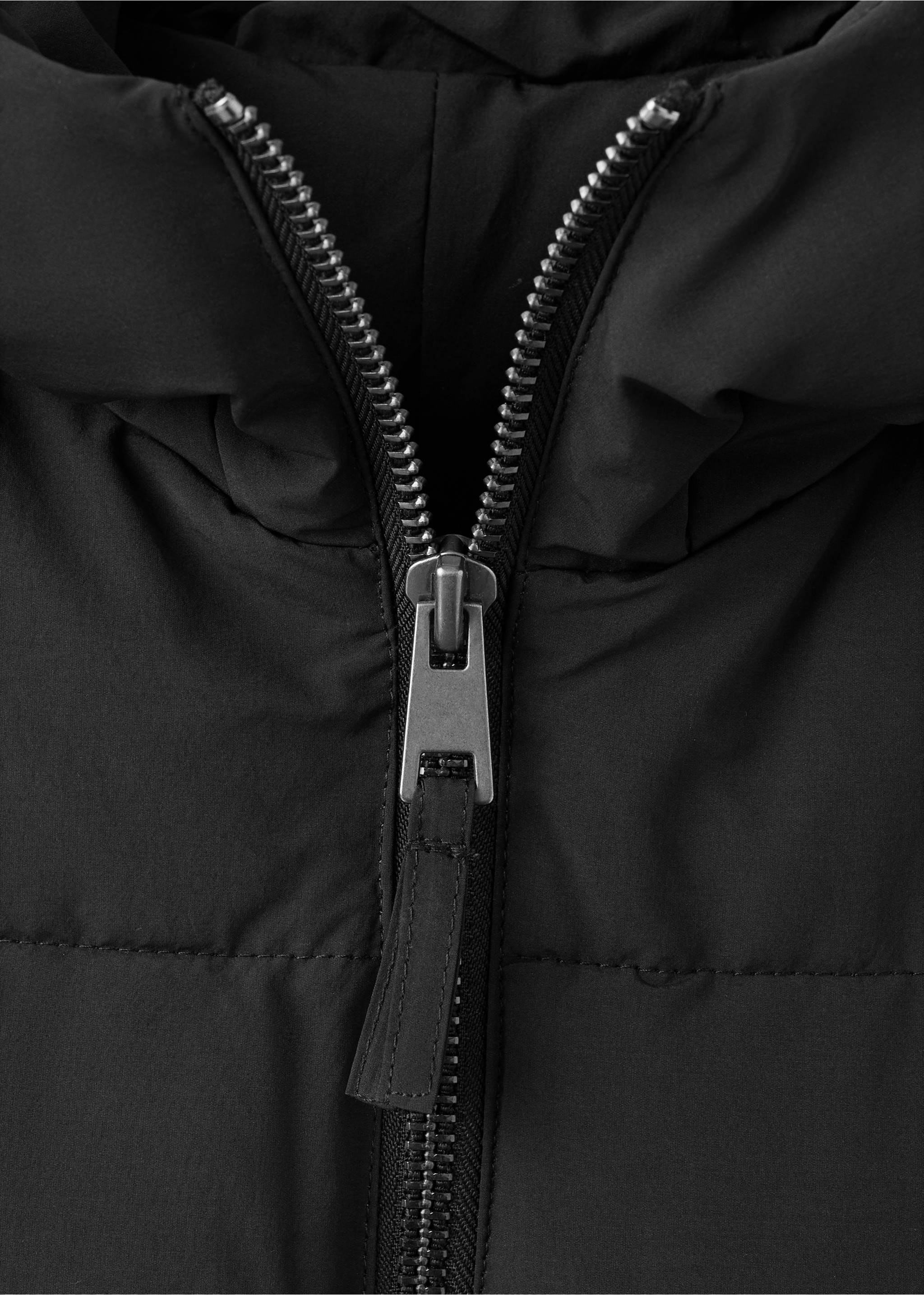 Hood puffer coat - Details of the article 8, Black. Ref: 17038267-01.