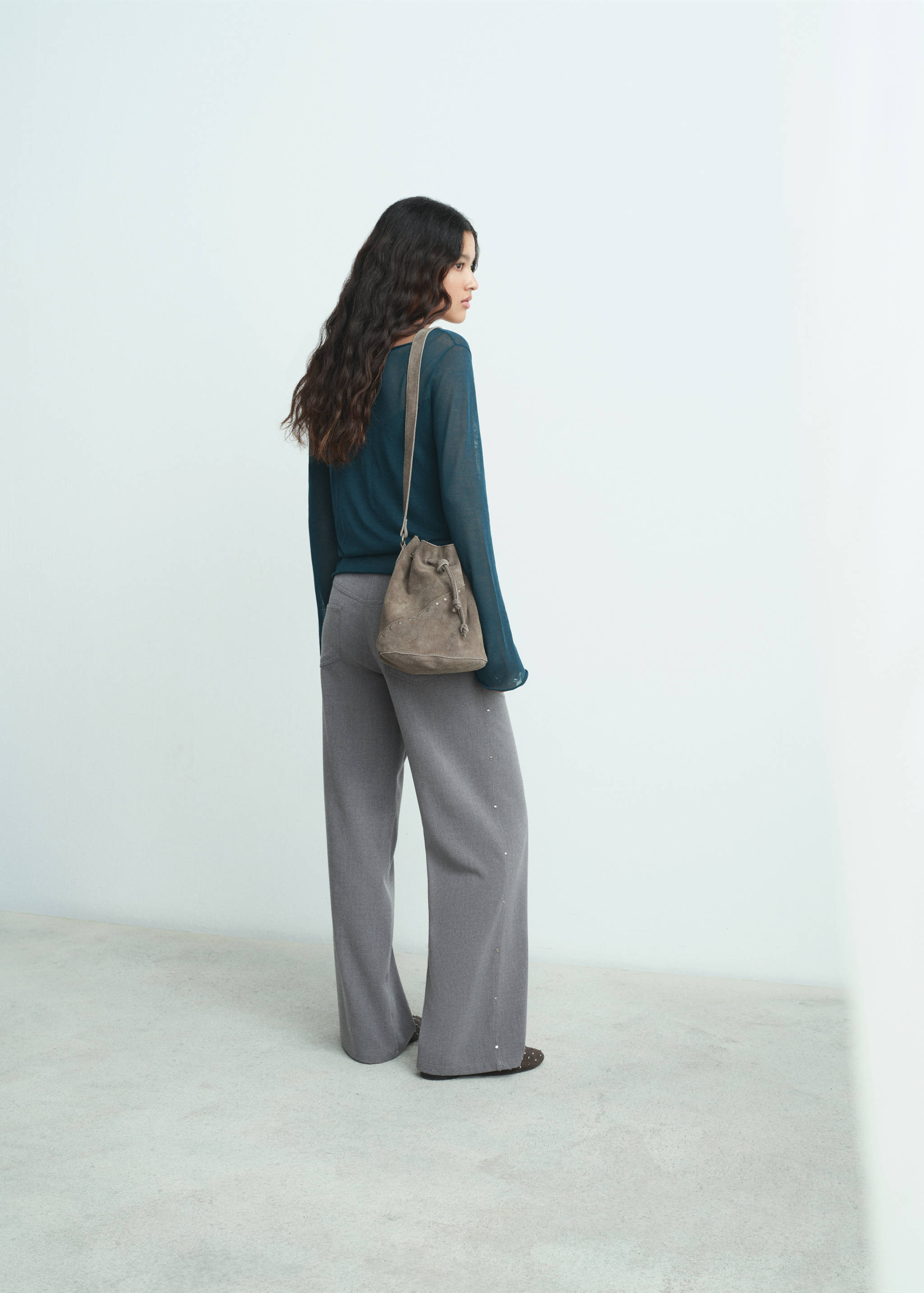 Полупрозрачная футболка - Обратная сторона изделия