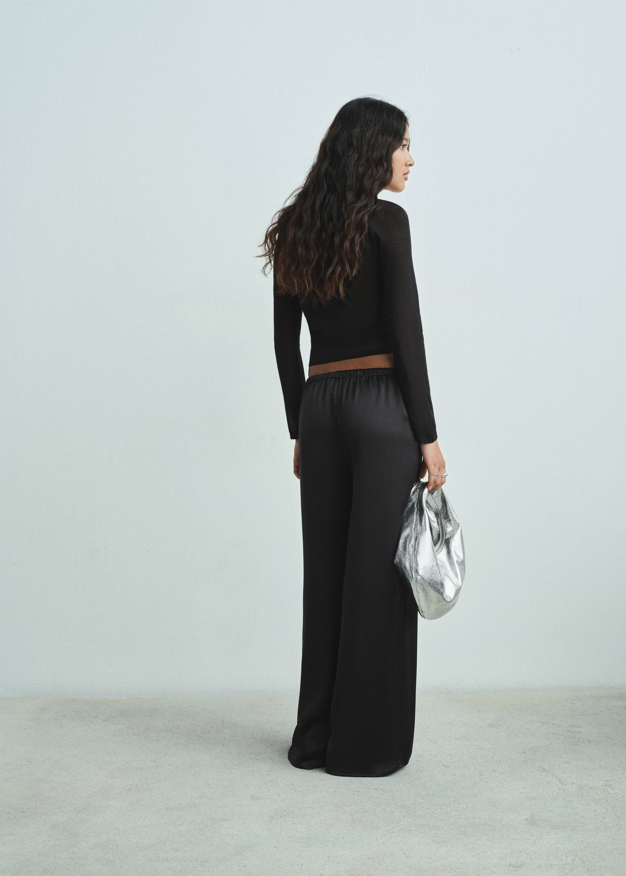 Flowy satin pants - Reverse of the article