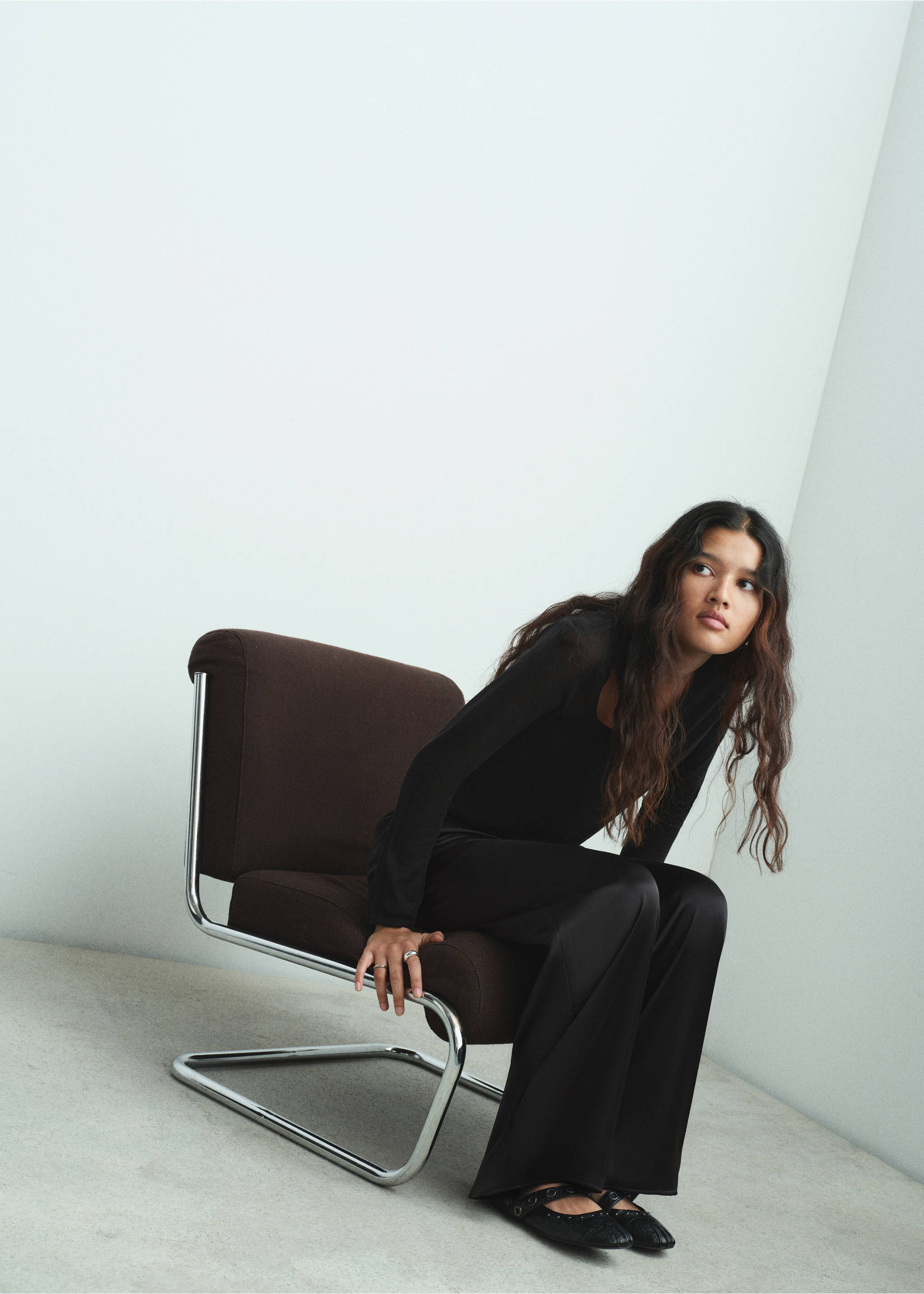 Flowy satin trousers - Details of the article 1, Black. Ref: 17038275-00.