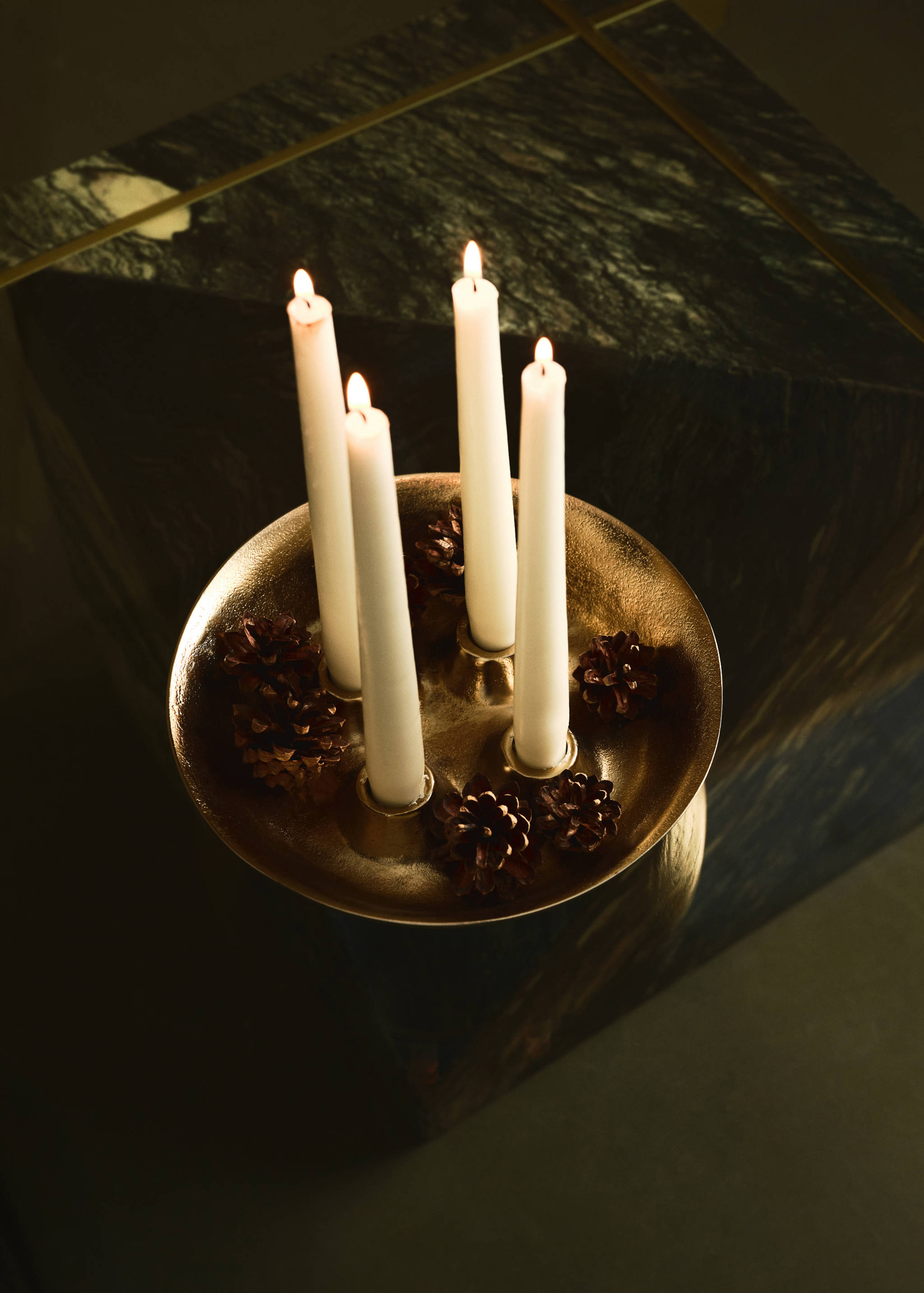 Kerzenständer für vier Kerzen aus Metall - Detail des Artikels 6