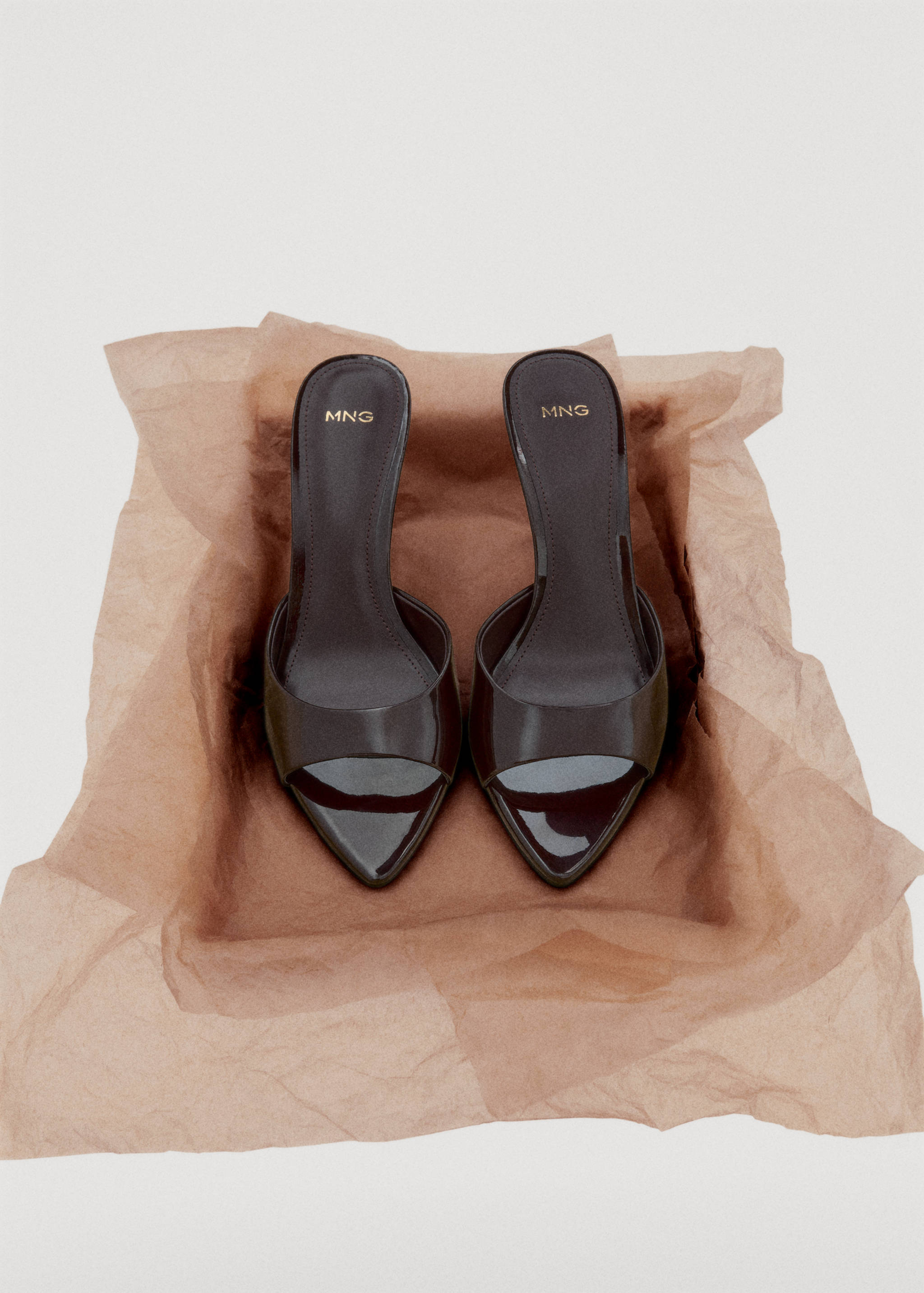 Patent leather high-heeled sandals - Details of the article 7