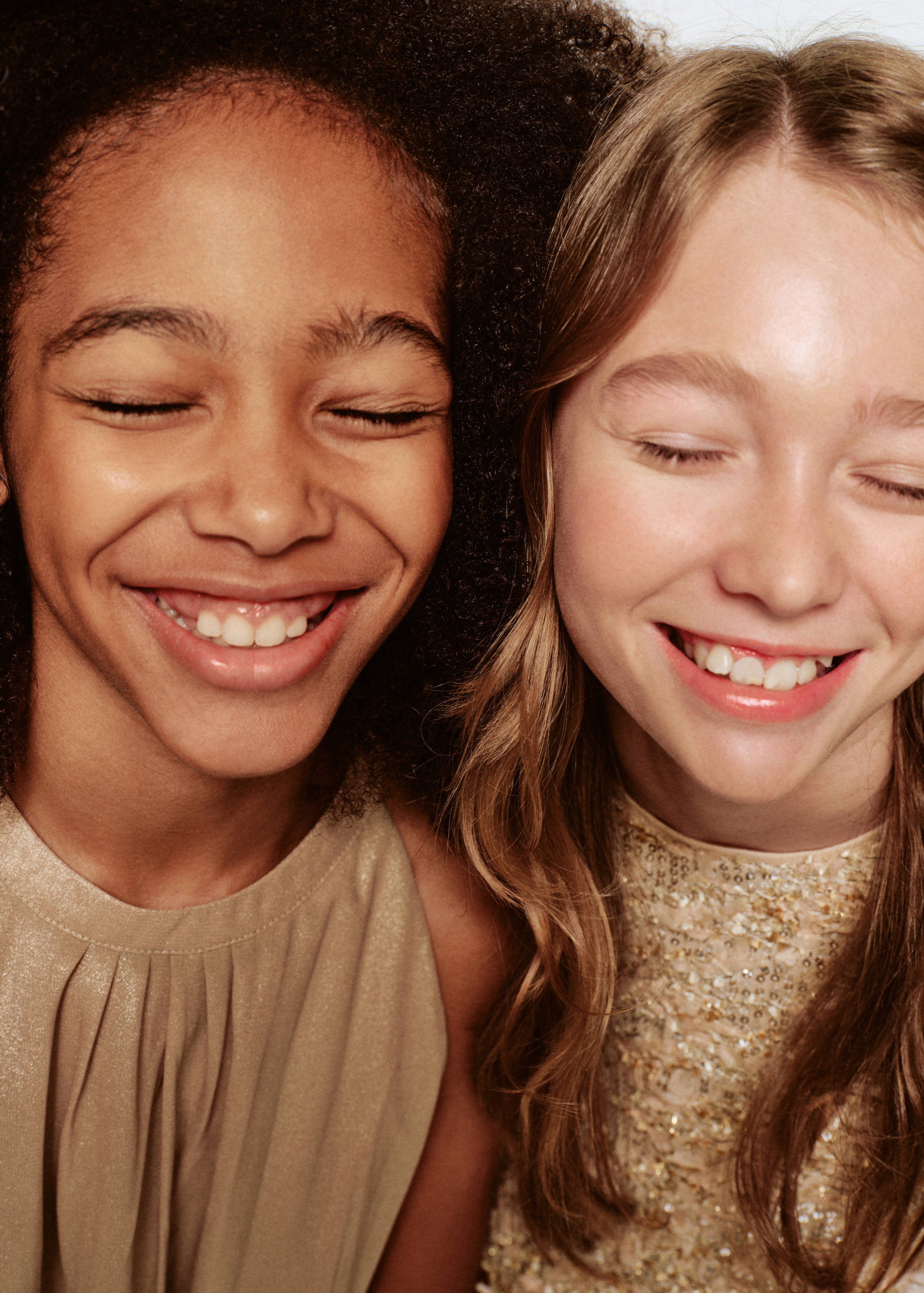 Short dress with sequins - Details of the article 1