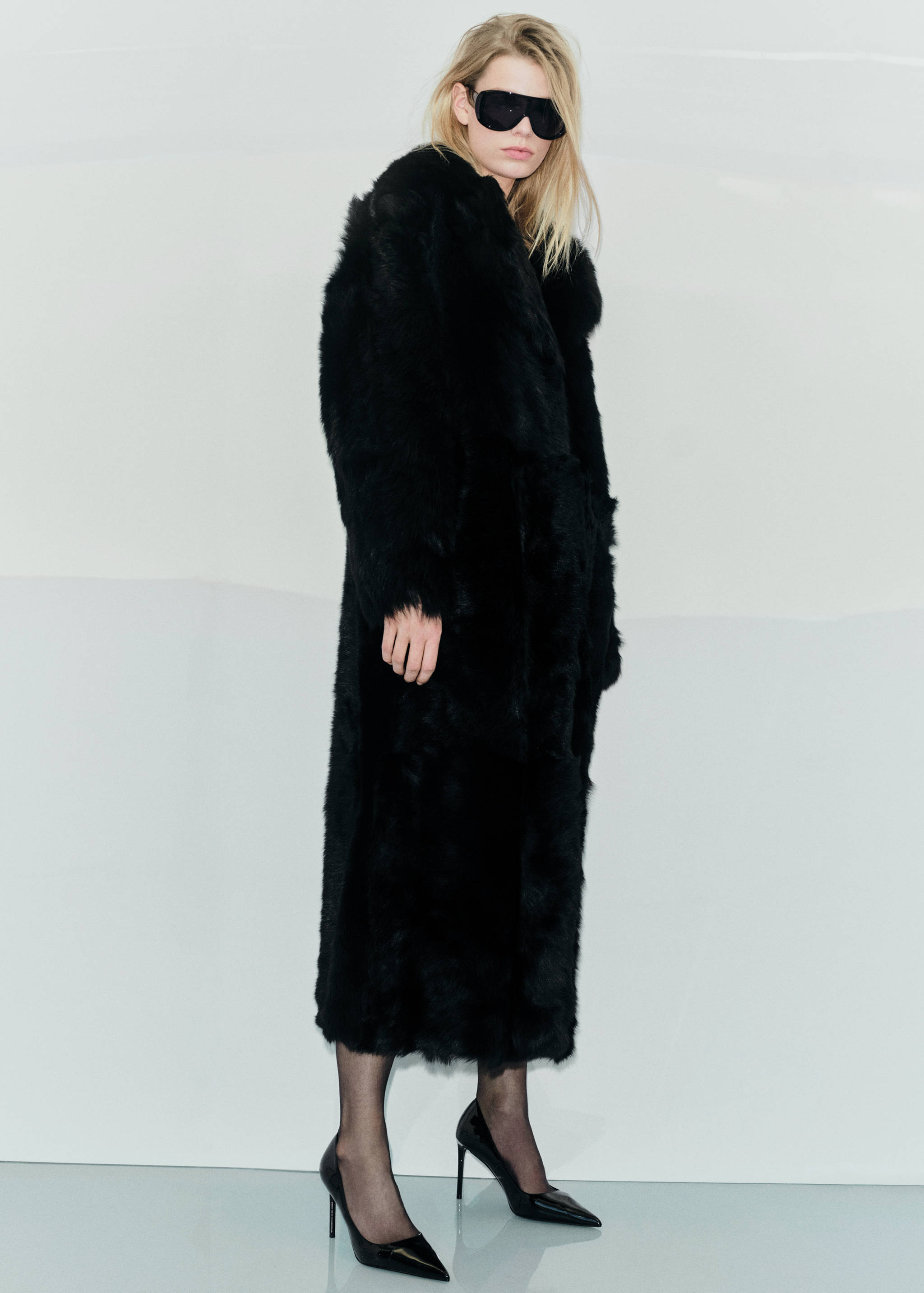 Patent leather heel shoes - General plane