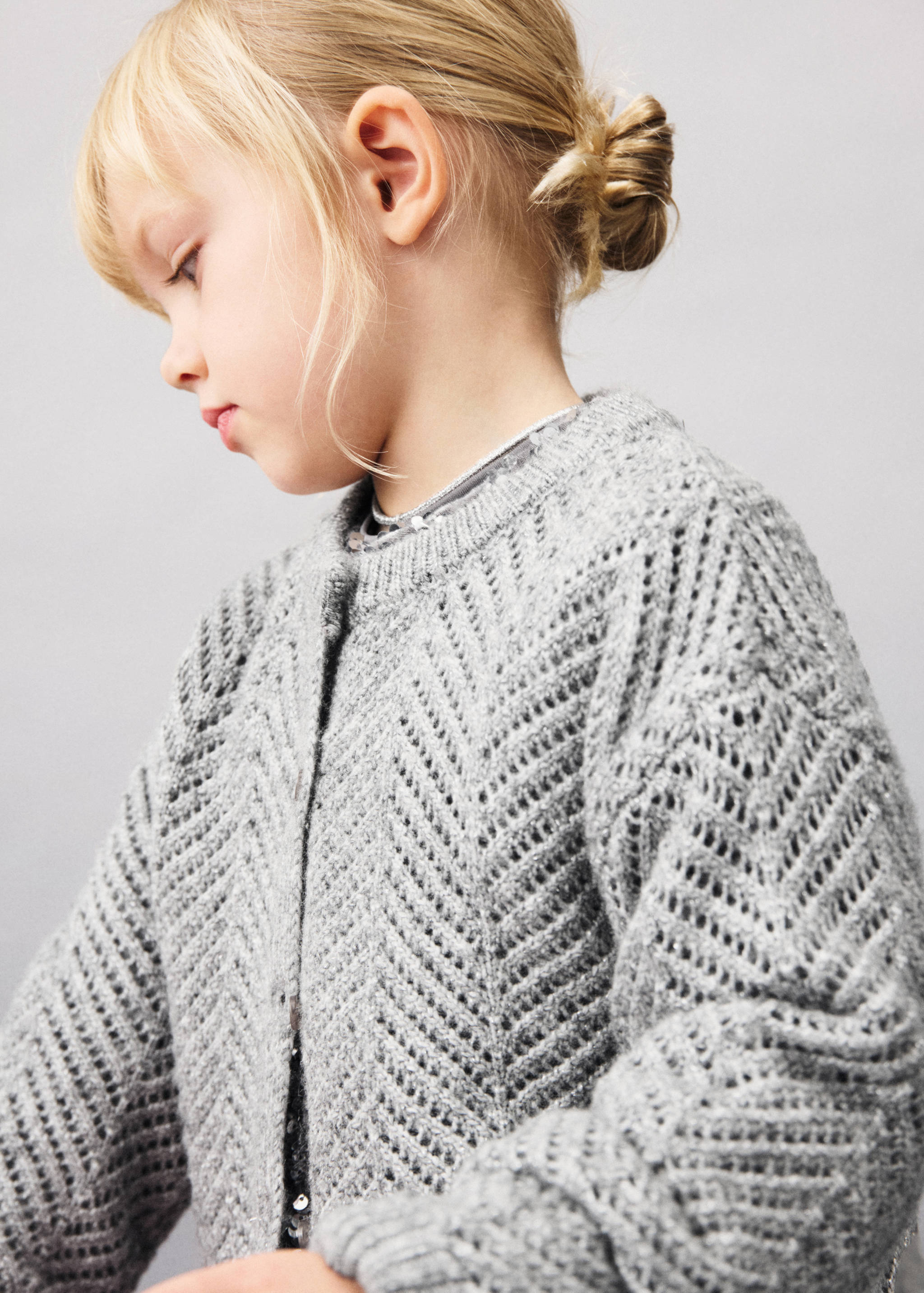 Cardigan im Fischgräten-Design - Mittlere Ansicht