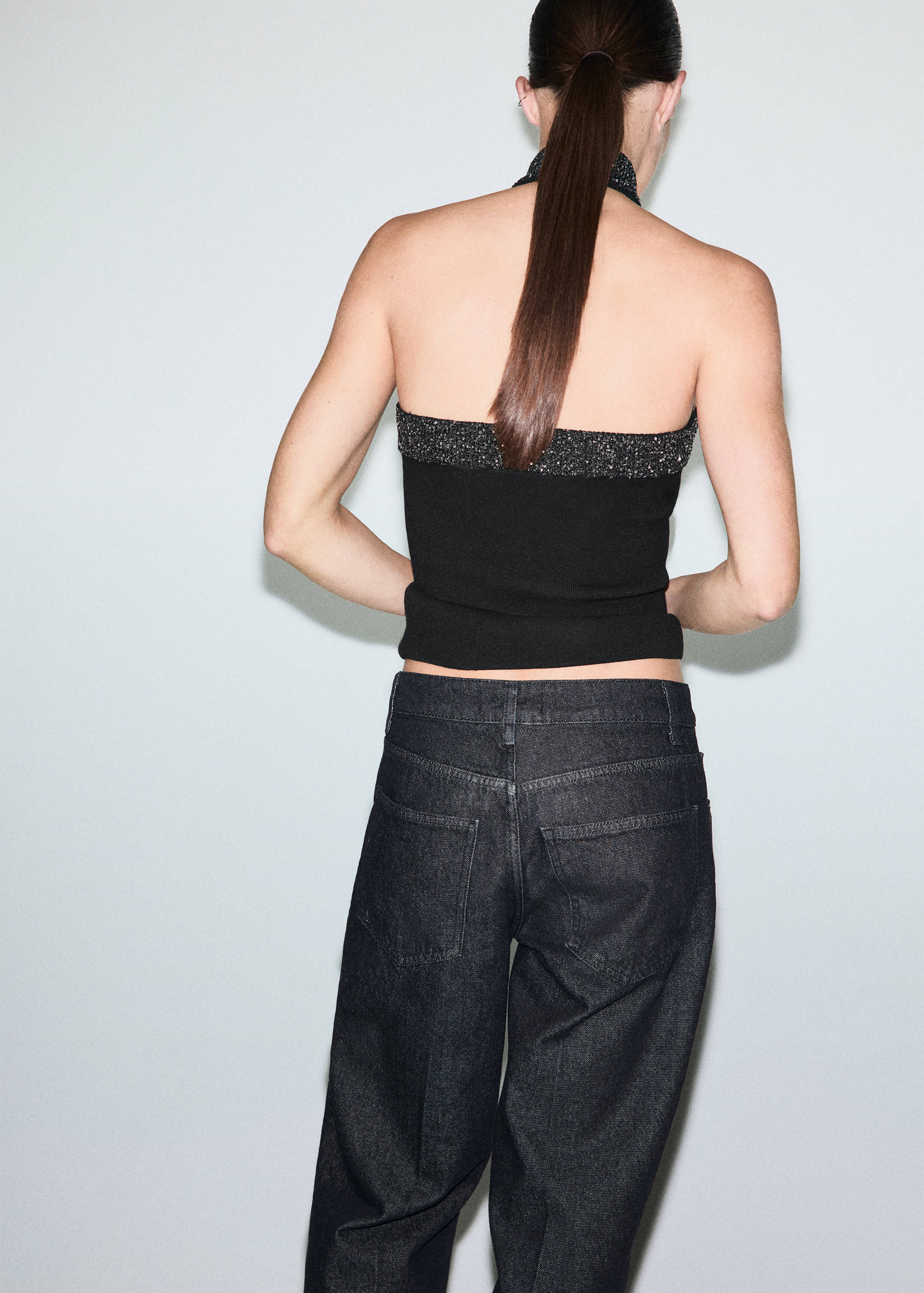 Halter-neck glitter top - Reverse of the article