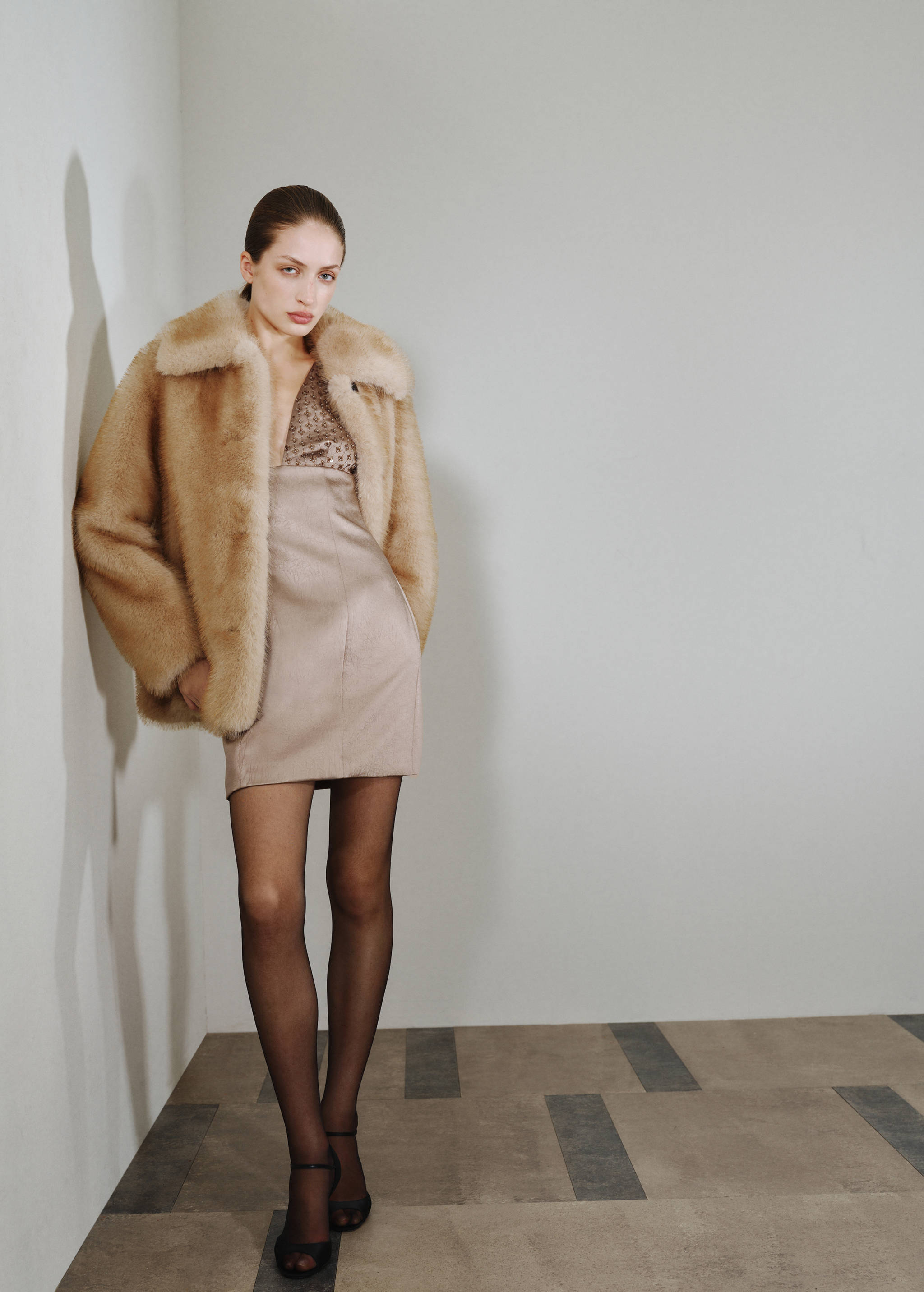 Satin dress with sequin neckline - General plane