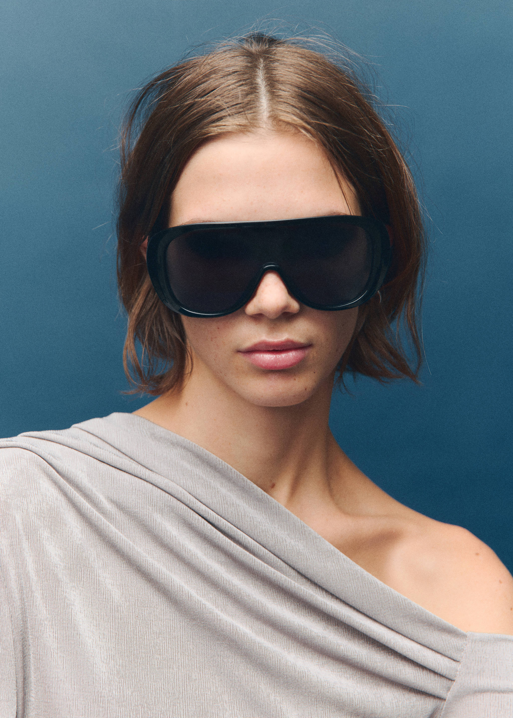 T-shirt assimétrica de manga comprida - Pormenor do artigo 1