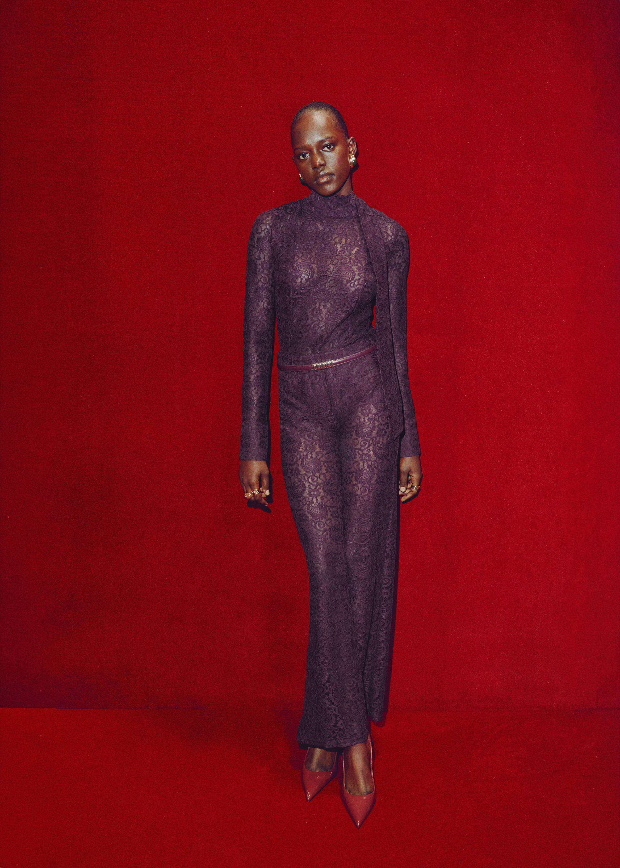 Lace shirt with scarf - General plane