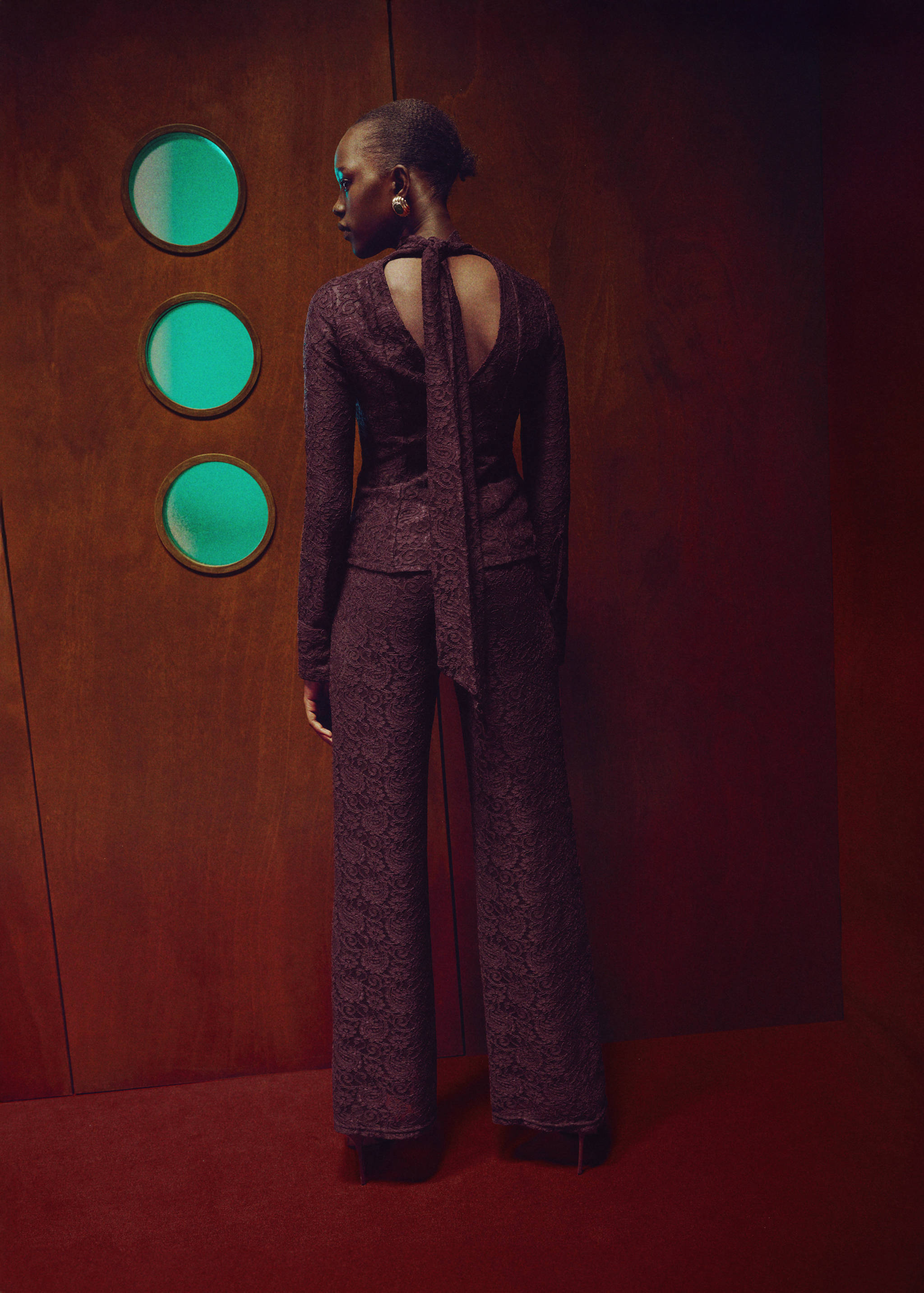 Lace shirt with scarf - Reverse of the article