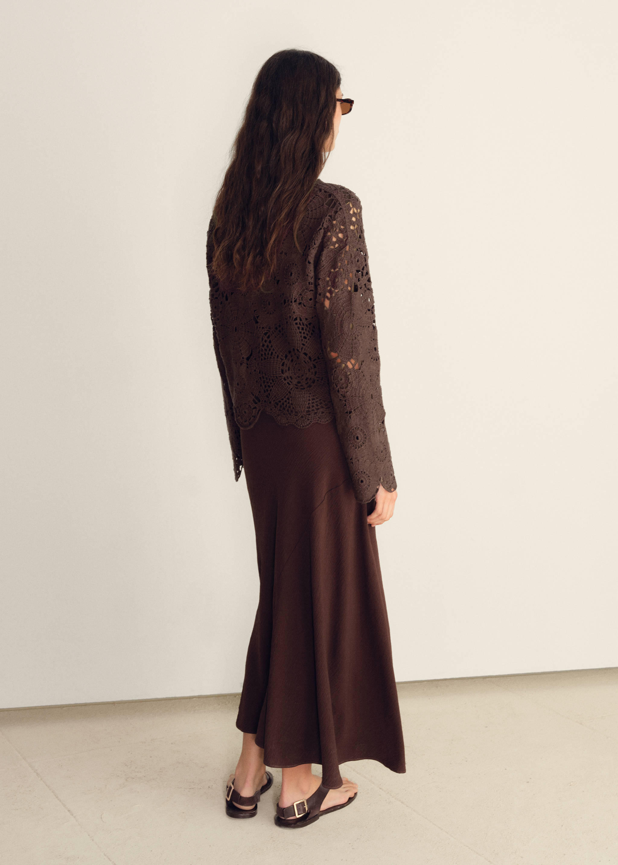 Crochet sweater with flowers - Reverse of the article