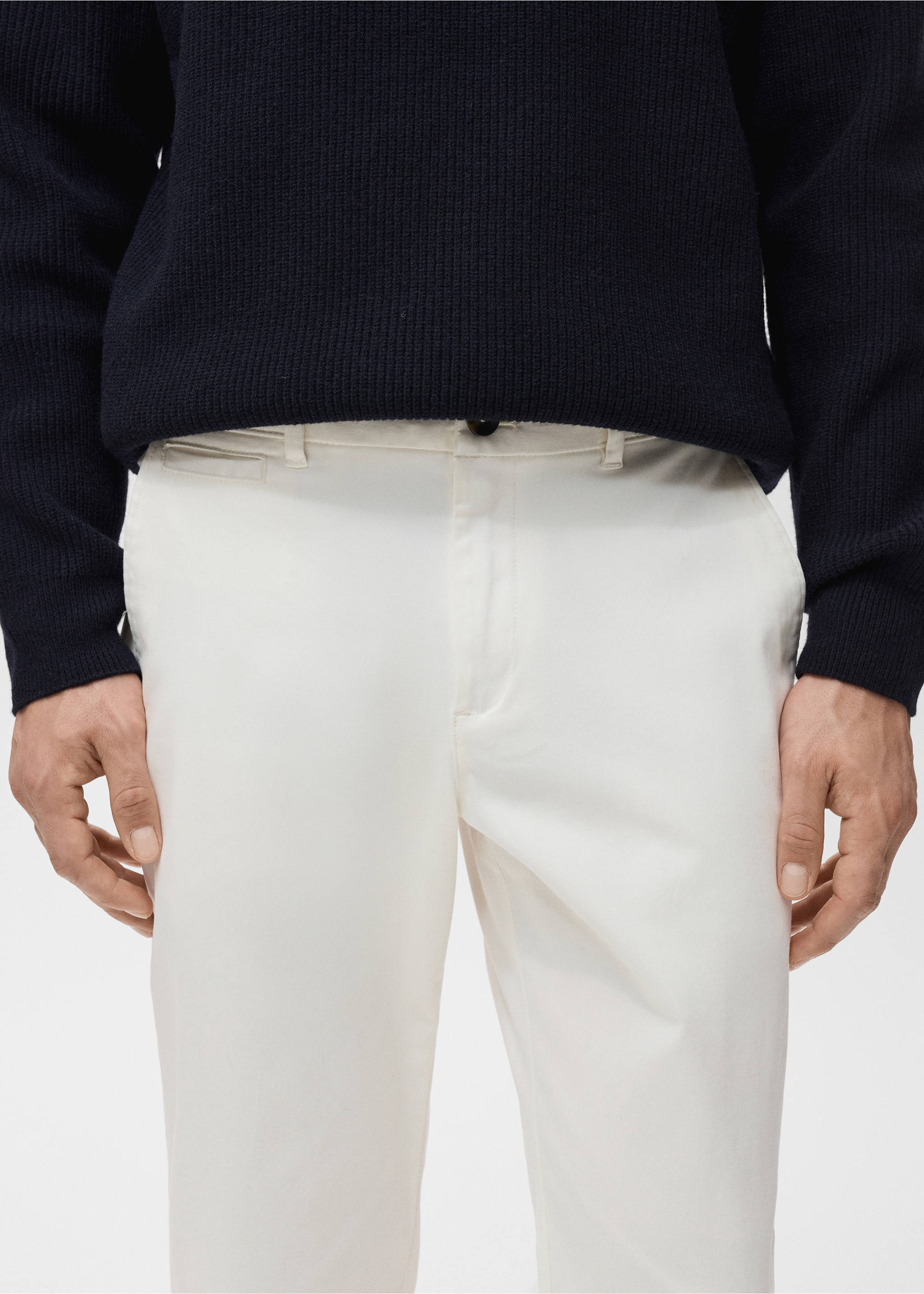 Pantalón Prato chino cropped tappered - Detalle del artículo 1, Blanco roto. Ref: 17041144-00.