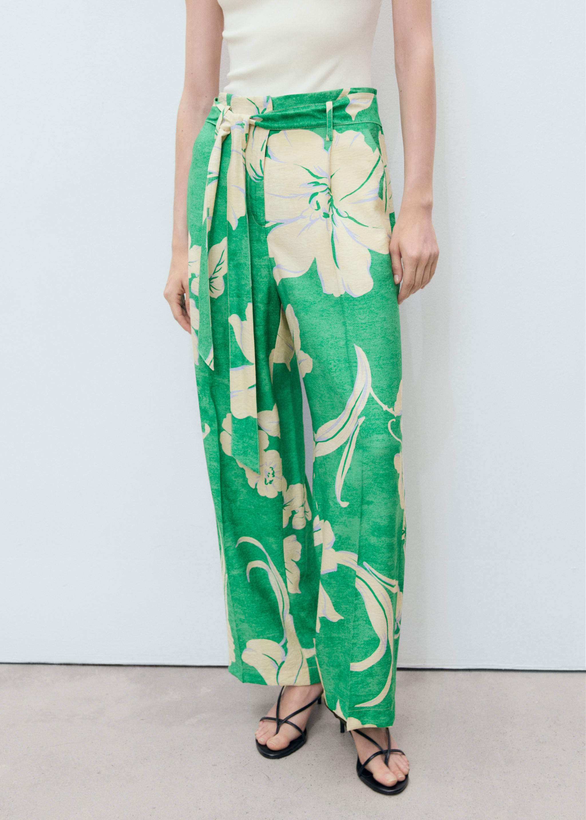 Printed trousers with belt - Medium plane