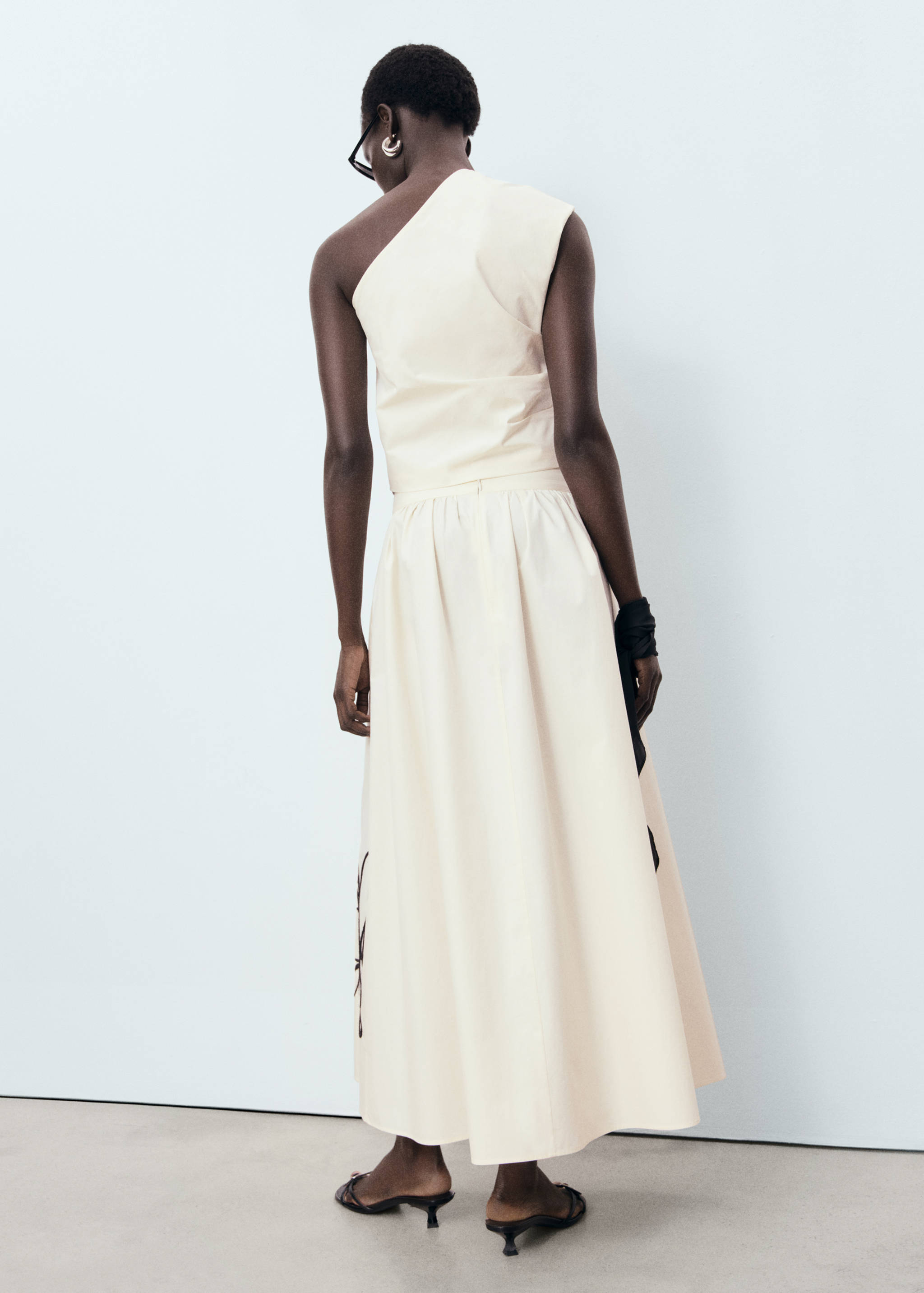 Бавовняна спідниця з вишивкою - Зворотна сторона товару