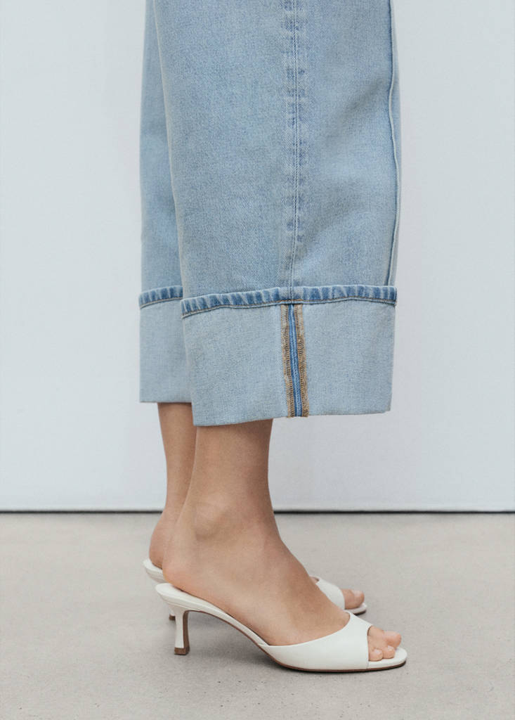 Wide leg cropped jeans with rolled-up hem — Medium Blue