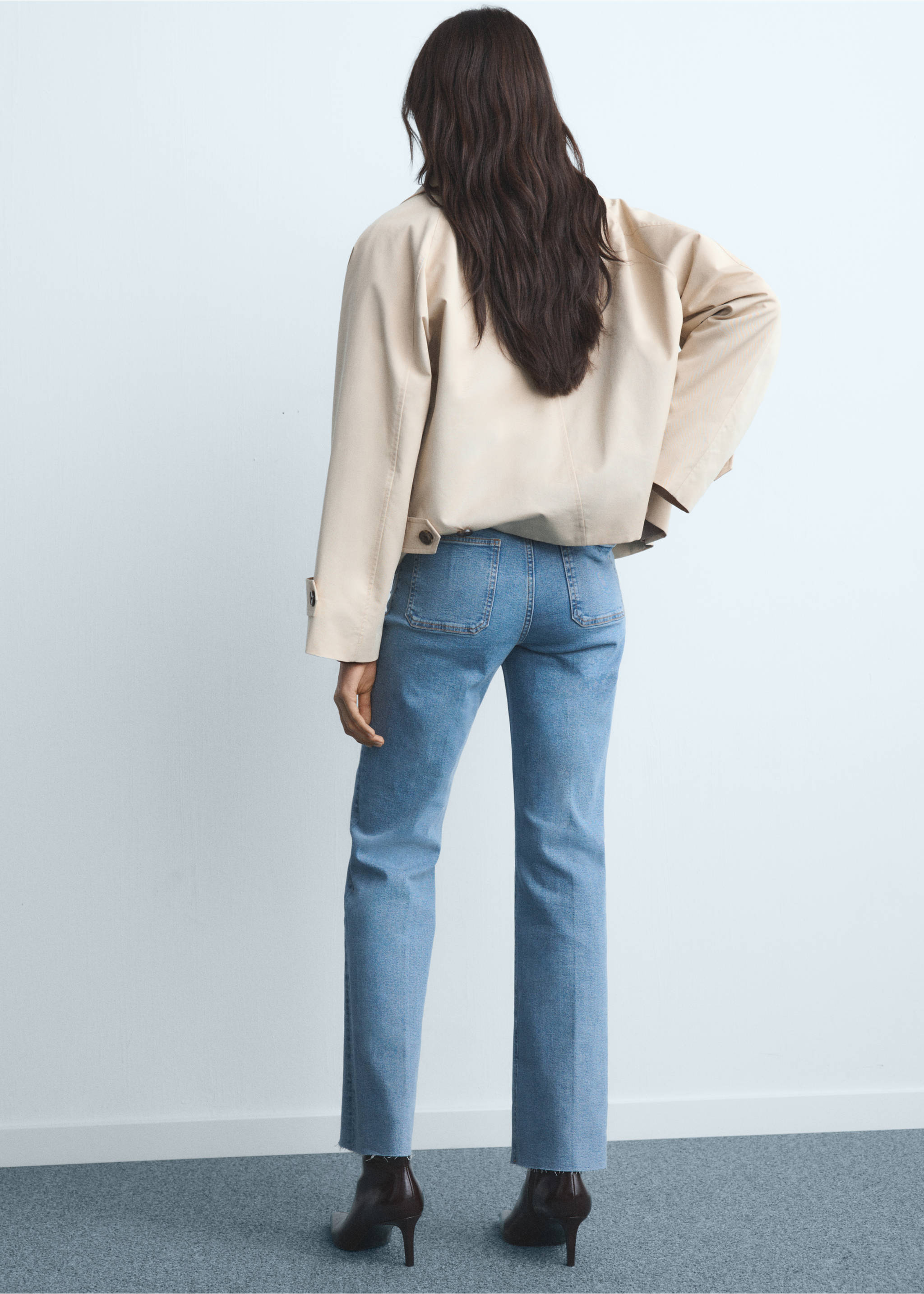 Jean flare crop poches - Verso de l’article, Bleu moyen. Ref: 17041185-00.