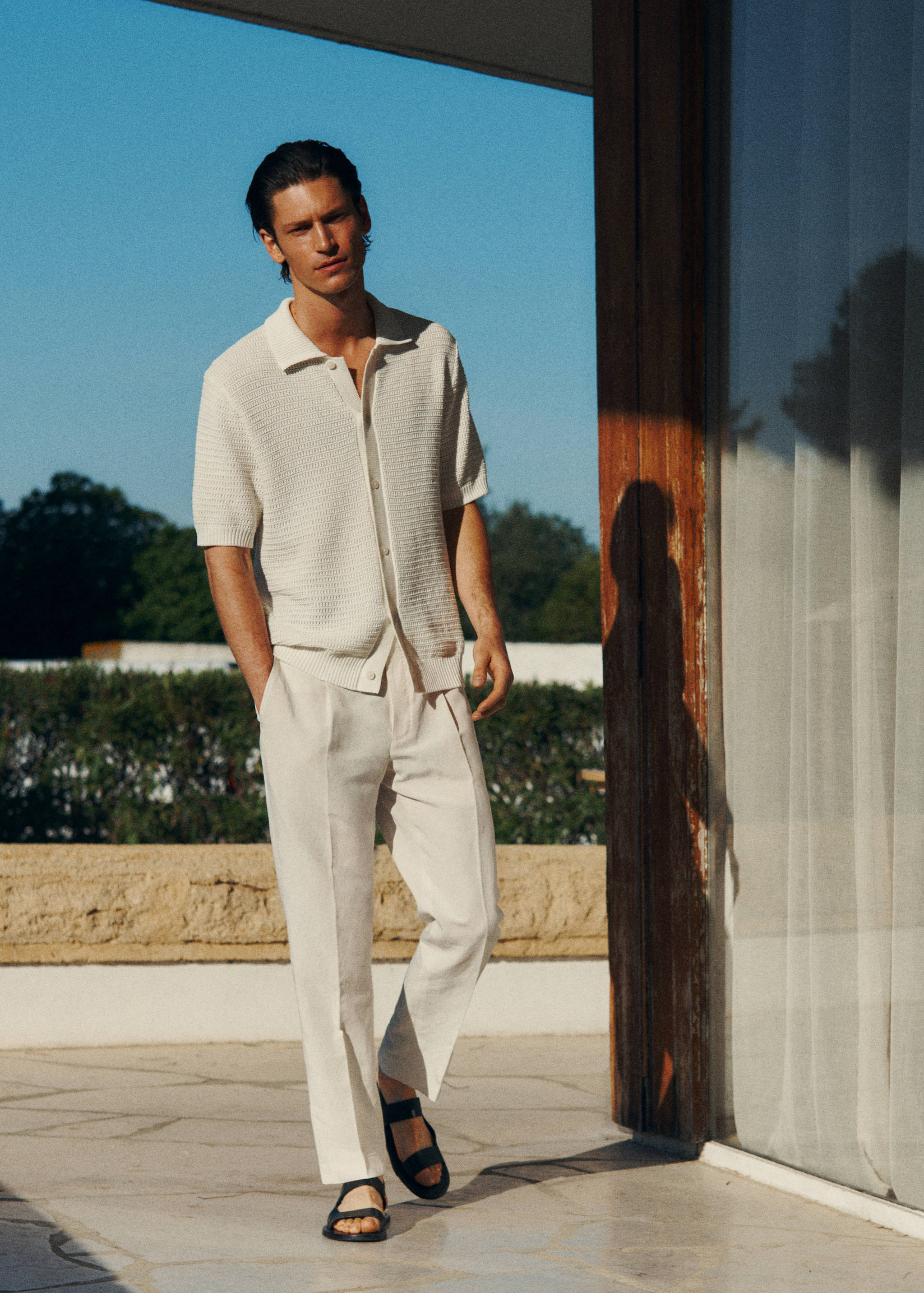 Slim-fit pleated linen trousers - Details of the article 5