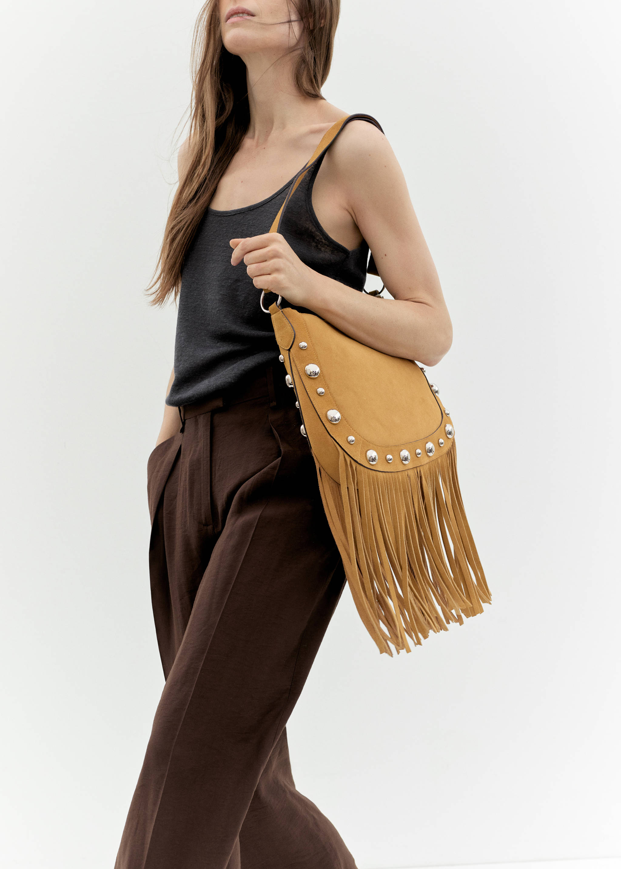 Suede bag with fringes and stud details - Details of the article 9