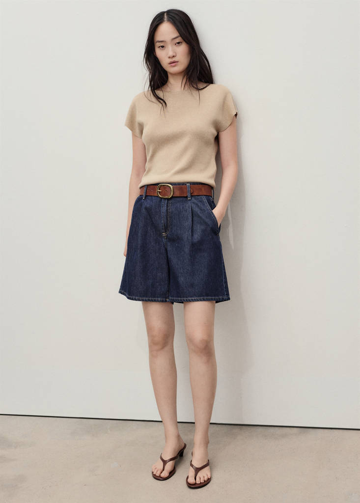 Mid-rise denim bermuda shorts with pleats — Open Blue
