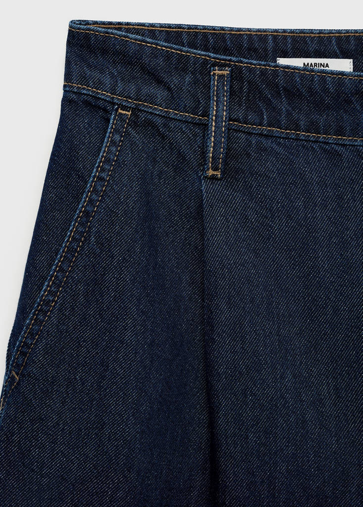 Mid-rise denim bermuda shorts with pleats — Open Blue