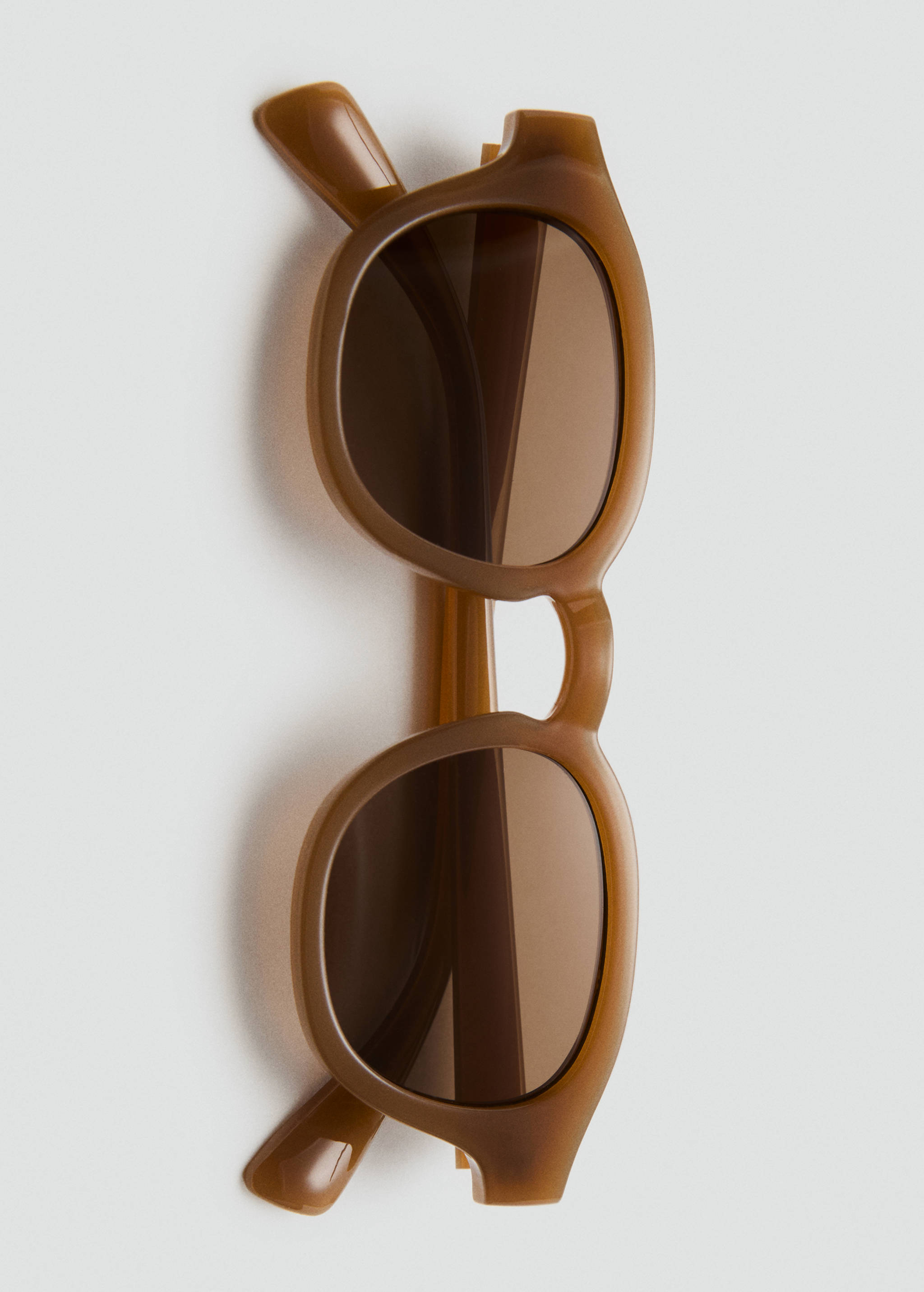 Resin frame sunglasses - Details of the article 2