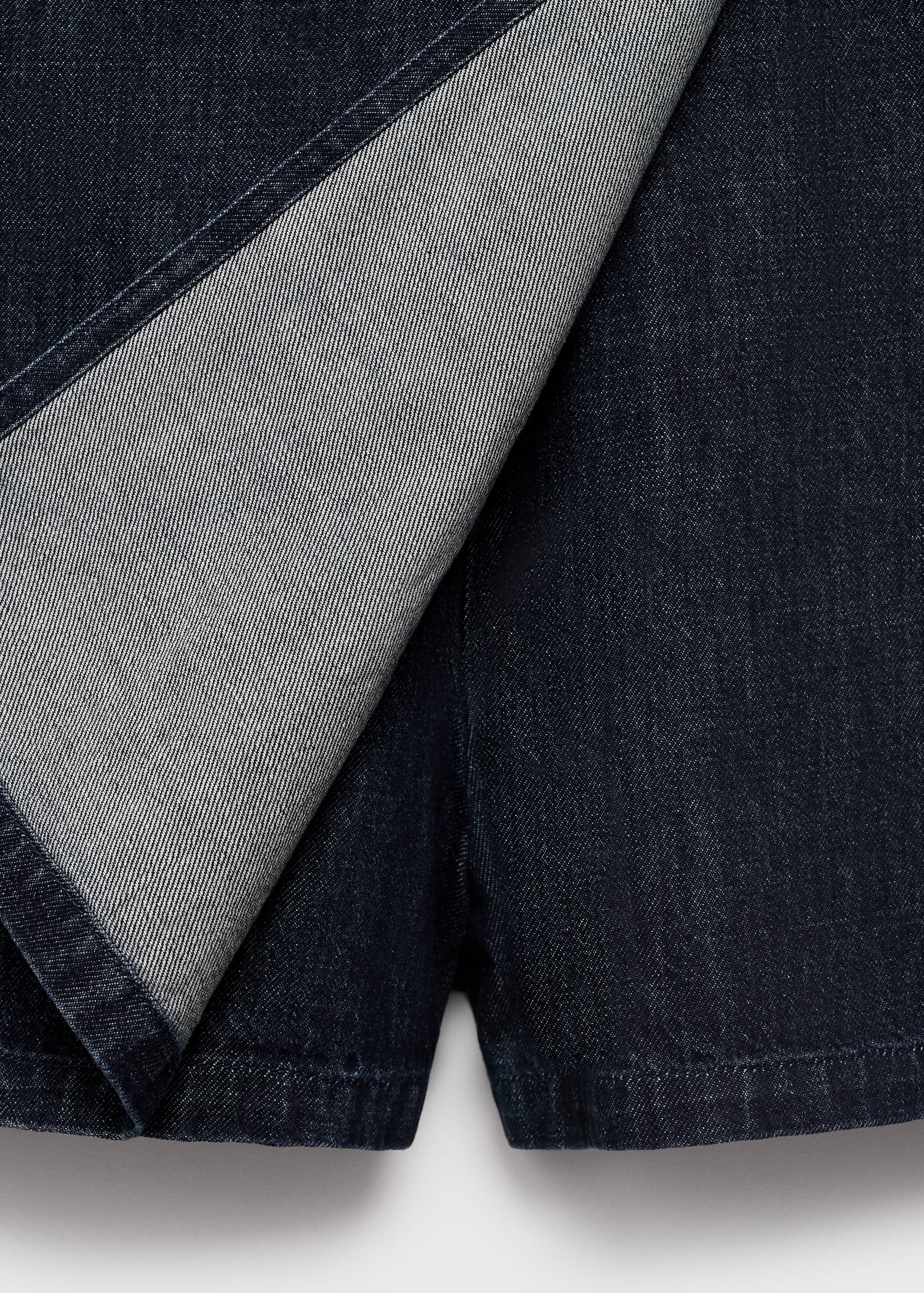 جمبسوت جينز كروس - تفاصيل المنتج 0