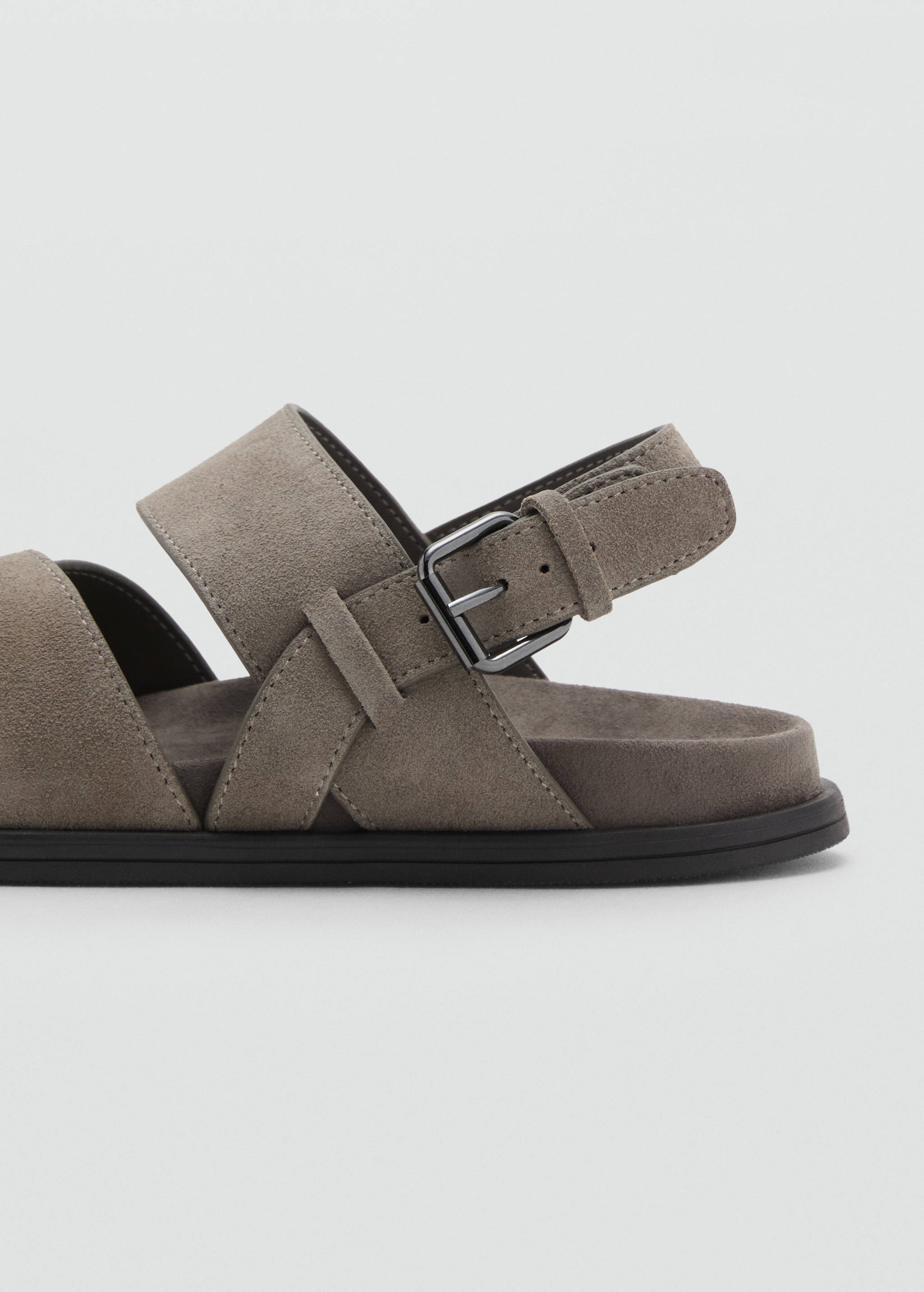 Crossed leather sandals with buckle - Details of the article 1
