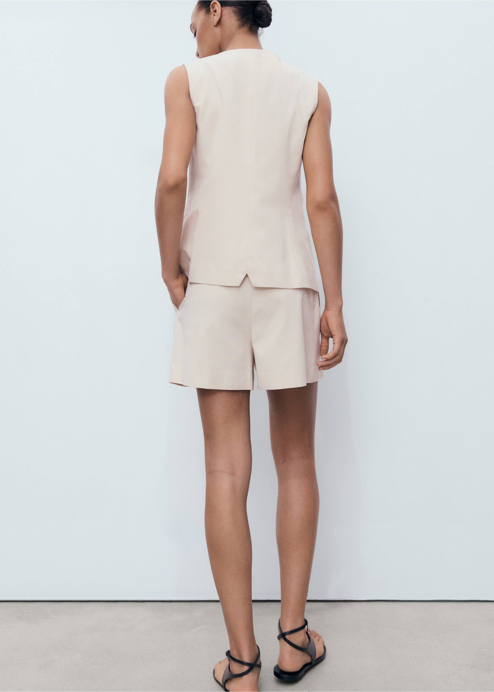Pleated suit shorts - Reverse of the article, Beige. Ref: 17041206-00.