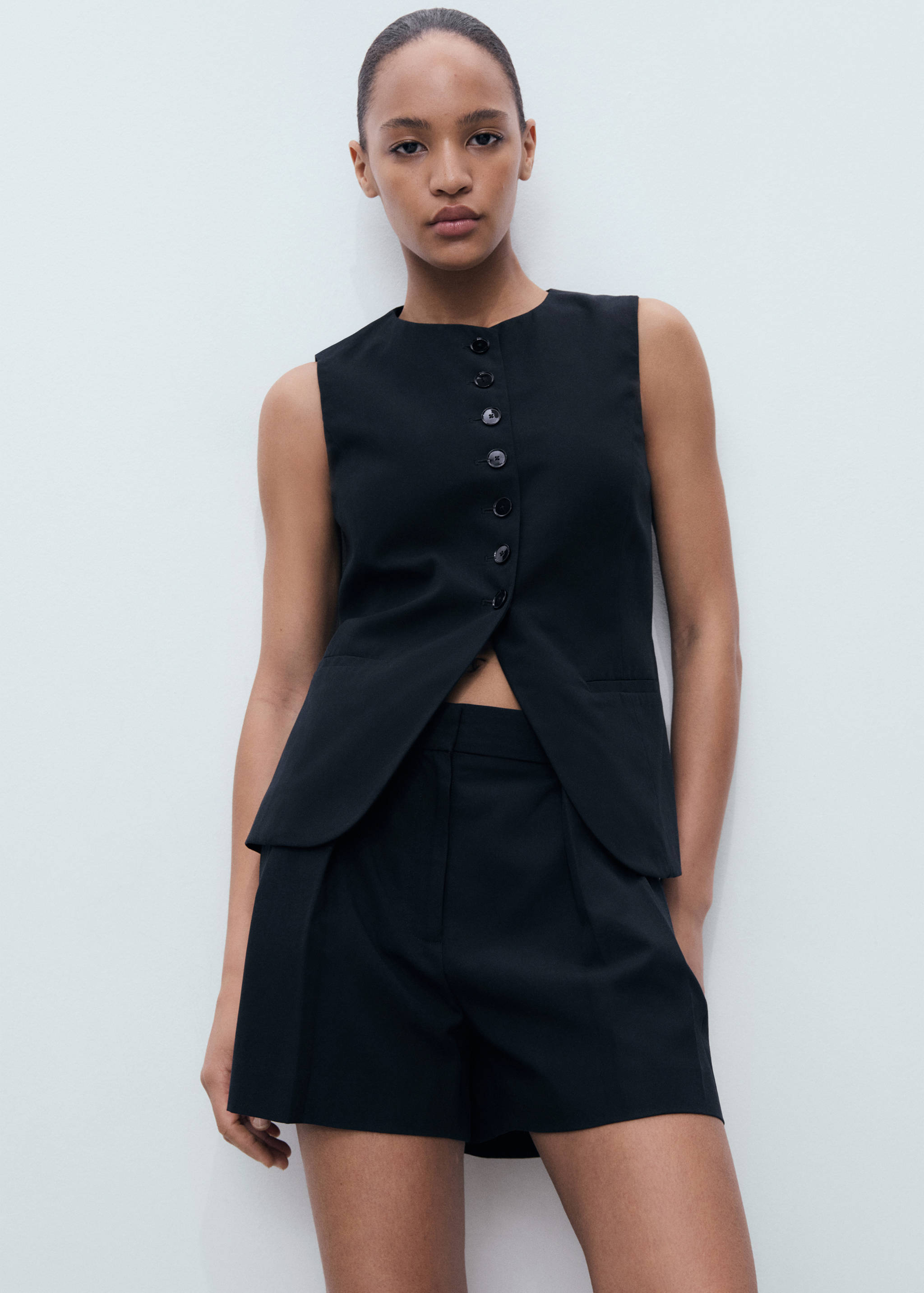 Pleated suit shorts - Details of the article 1