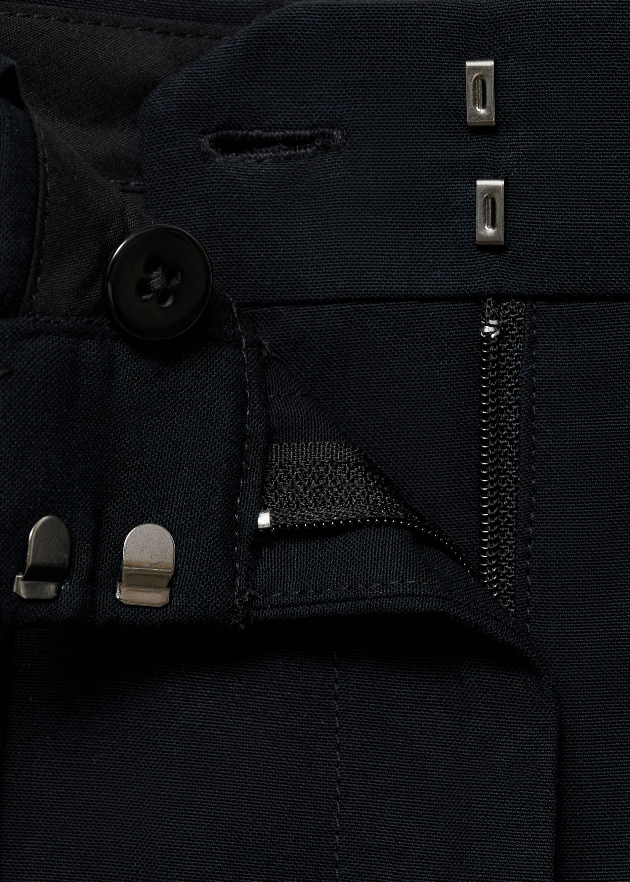 Pleated suit shorts - Details of the article 8