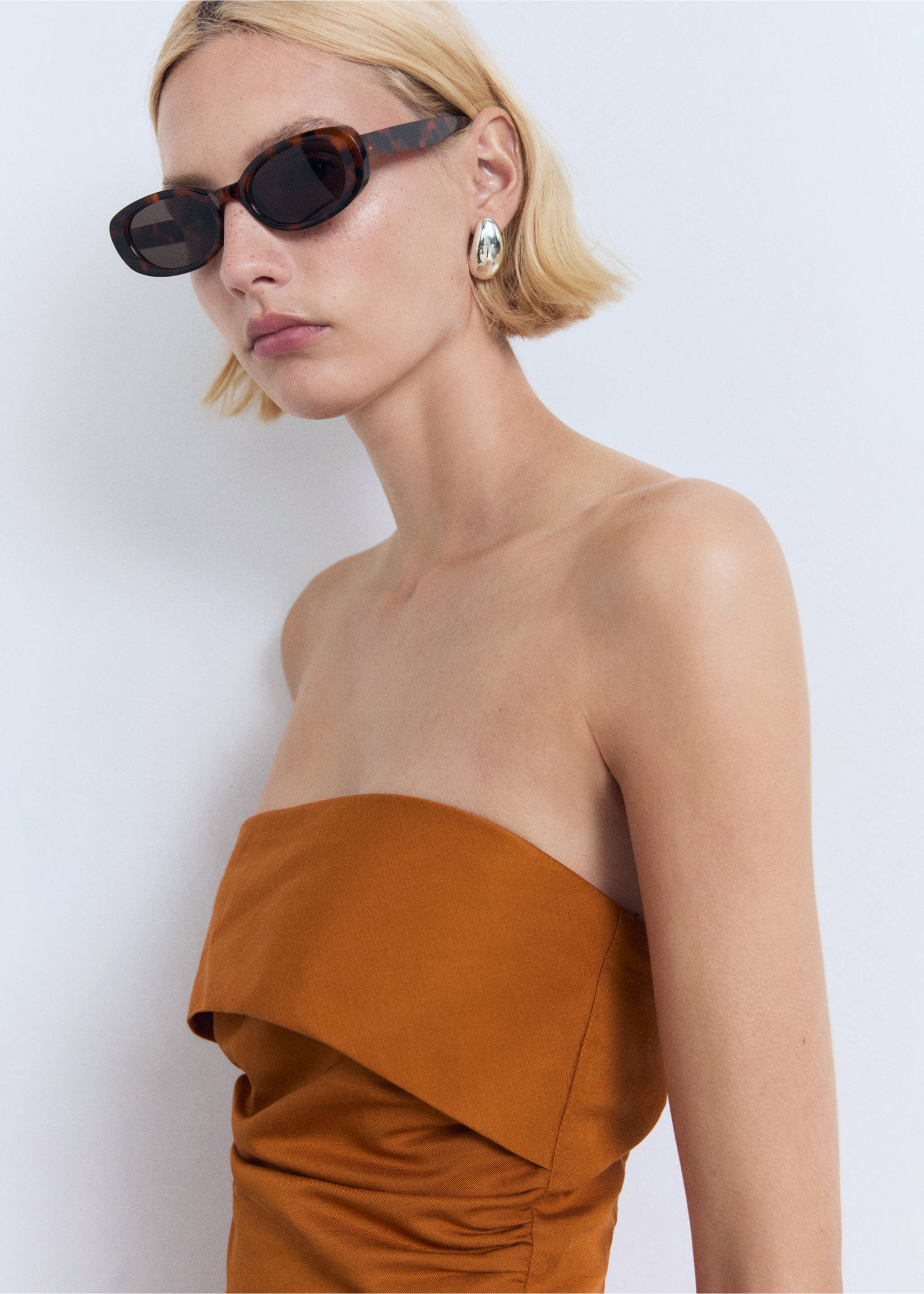 Linen-blend strapless jumpsuit - Details of the article 1, Brown. Ref: 17041210-00.