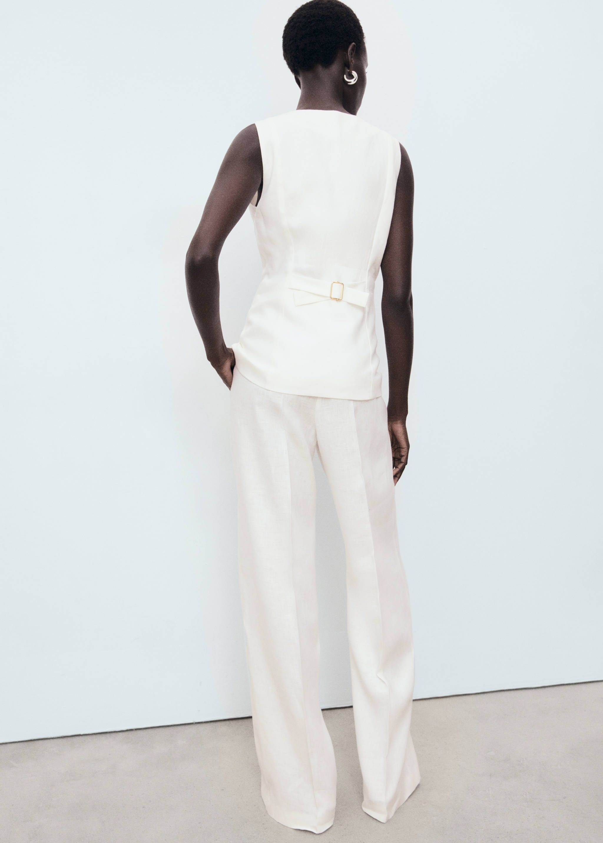 Suit-style linen jumpsuit - Reverse of the article