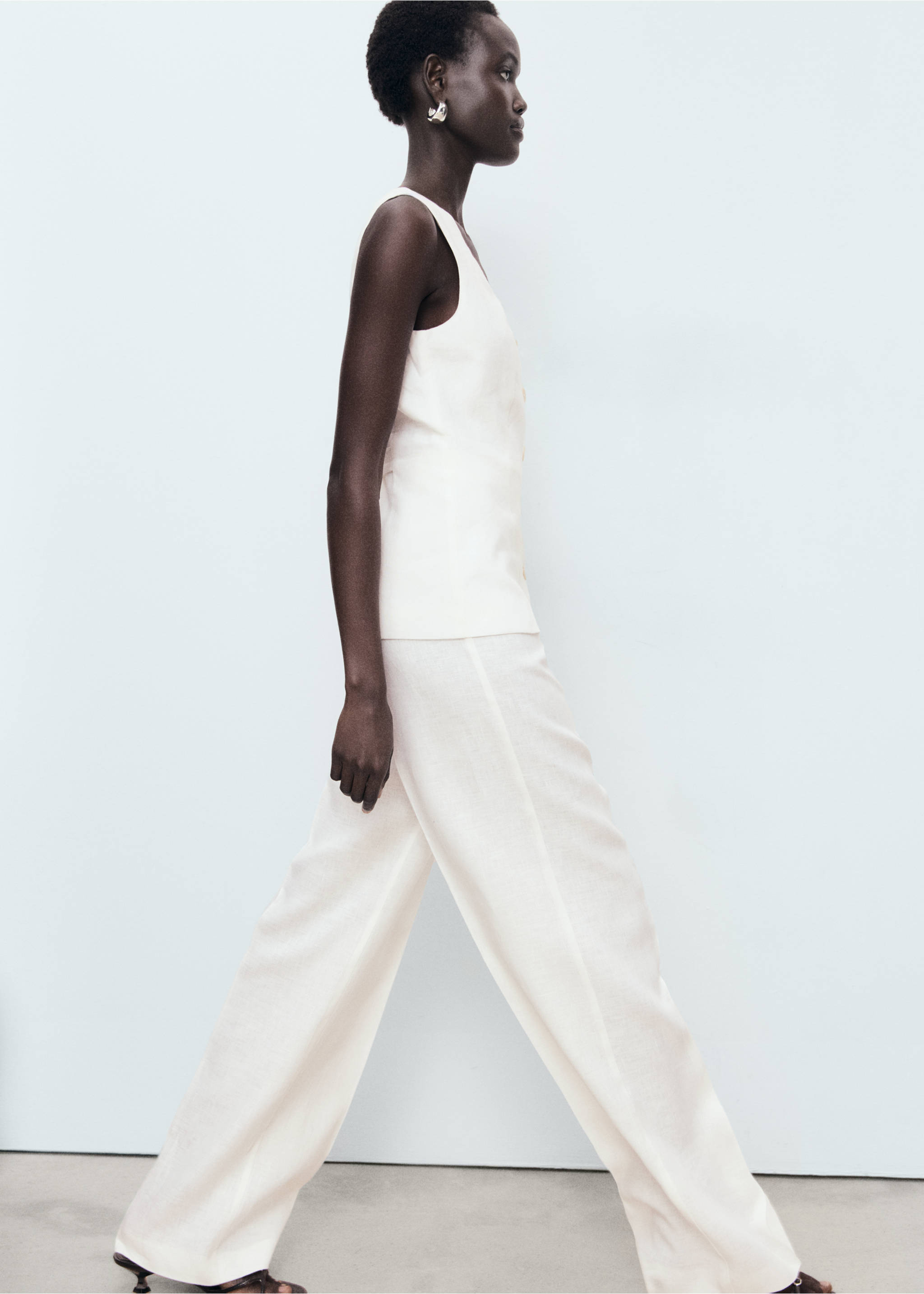 Suit-style linen jumpsuit - Details of the article 2, Off White. Ref: 17041217-00.