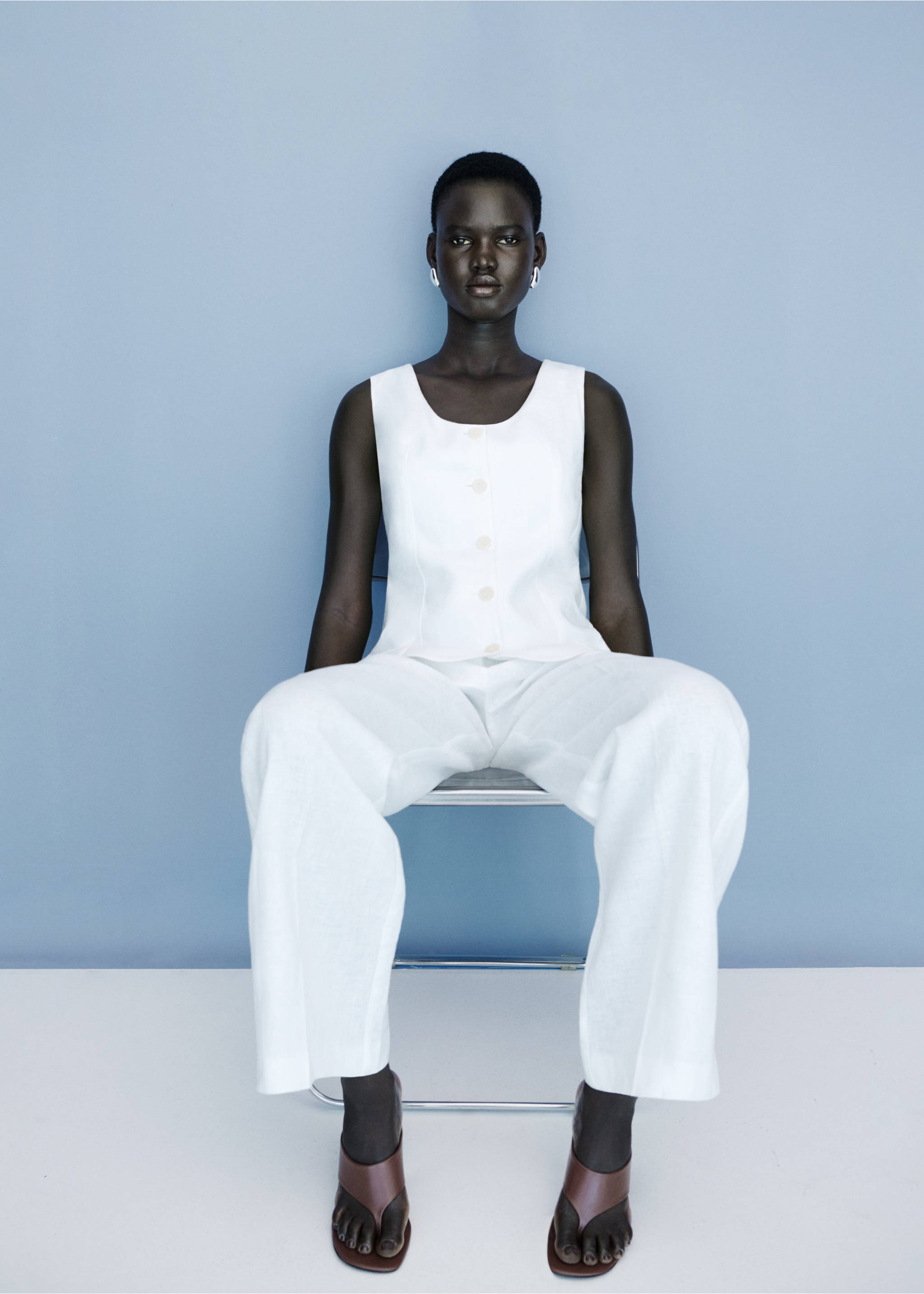 Suit-style linen jumpsuit - Details of the article 7, Off White. Ref: 17041217-00.