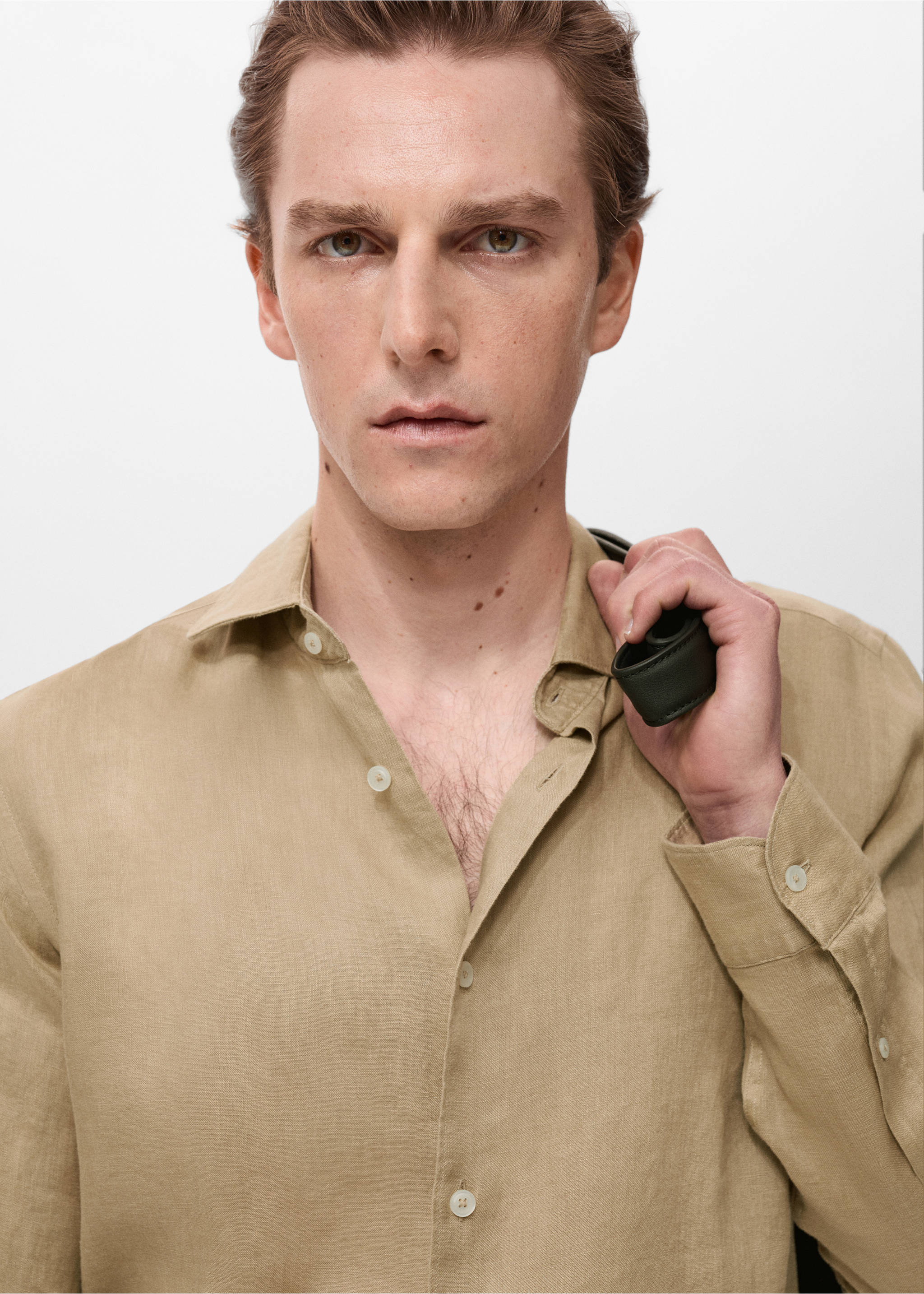 Camisa 100% lino slim fit - Detalle del artículo 1, Beige. Ref: 17041248-00.