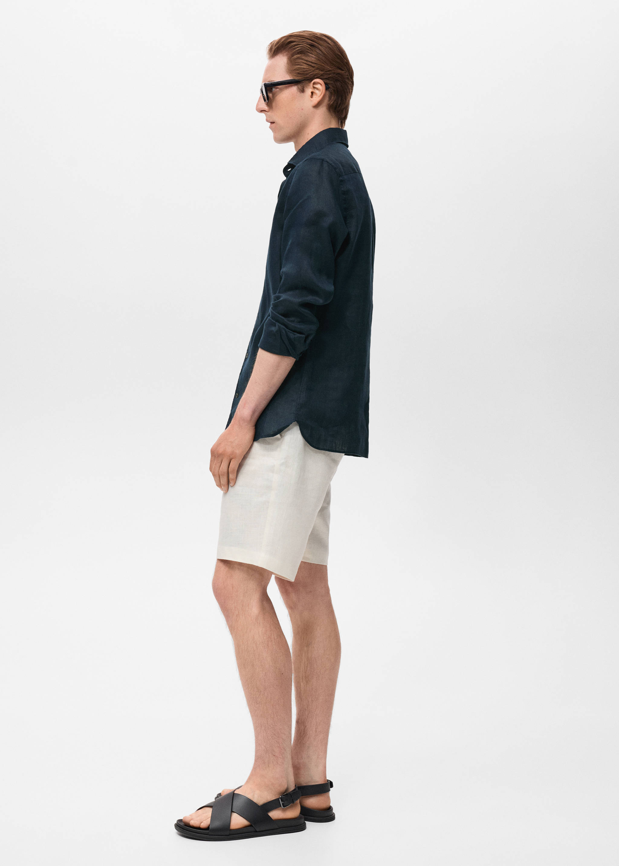 قميص 100% كتان بقصة ضيقة (Slim Fit) - تفاصيل المنتج 2